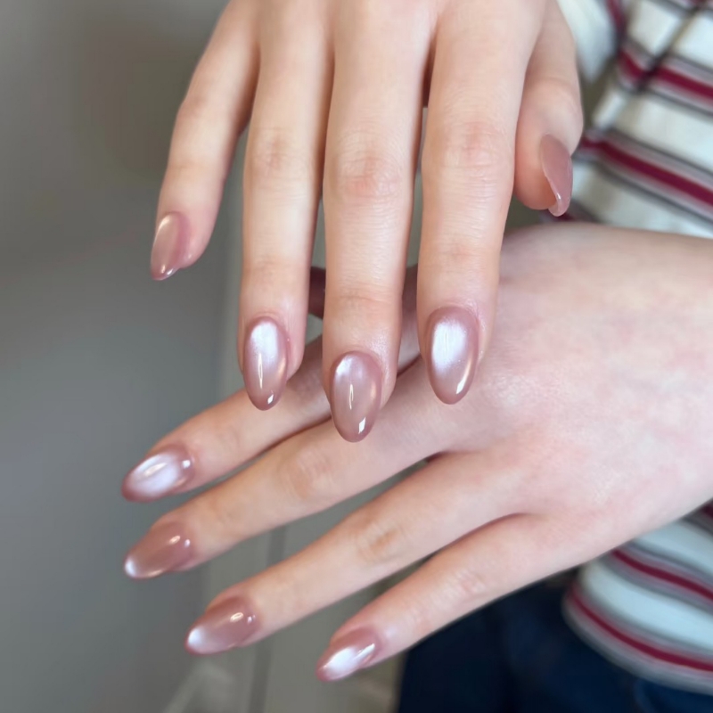 Nail_ayaa