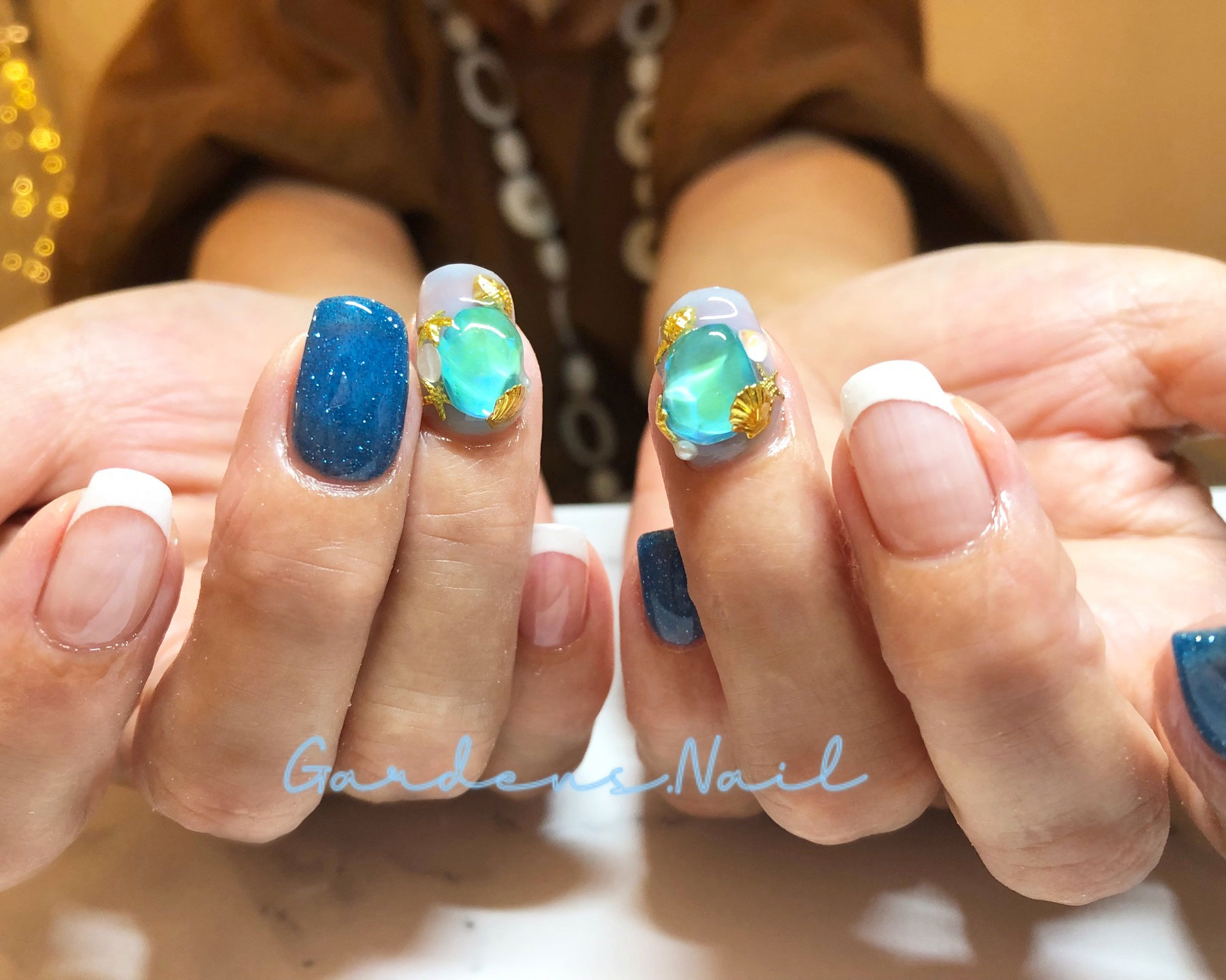 Gardens.Nail