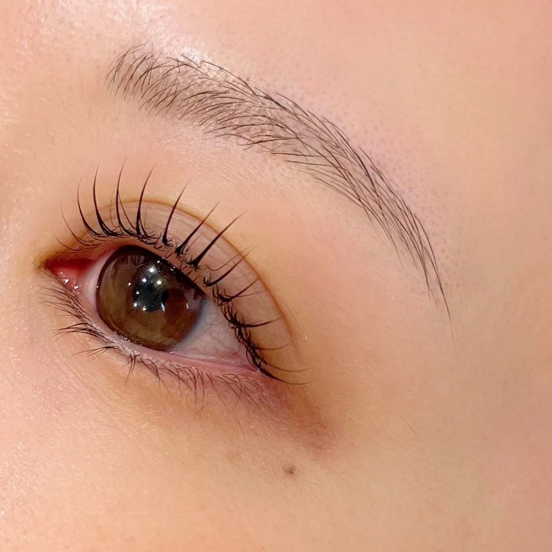 tto._eyebrow