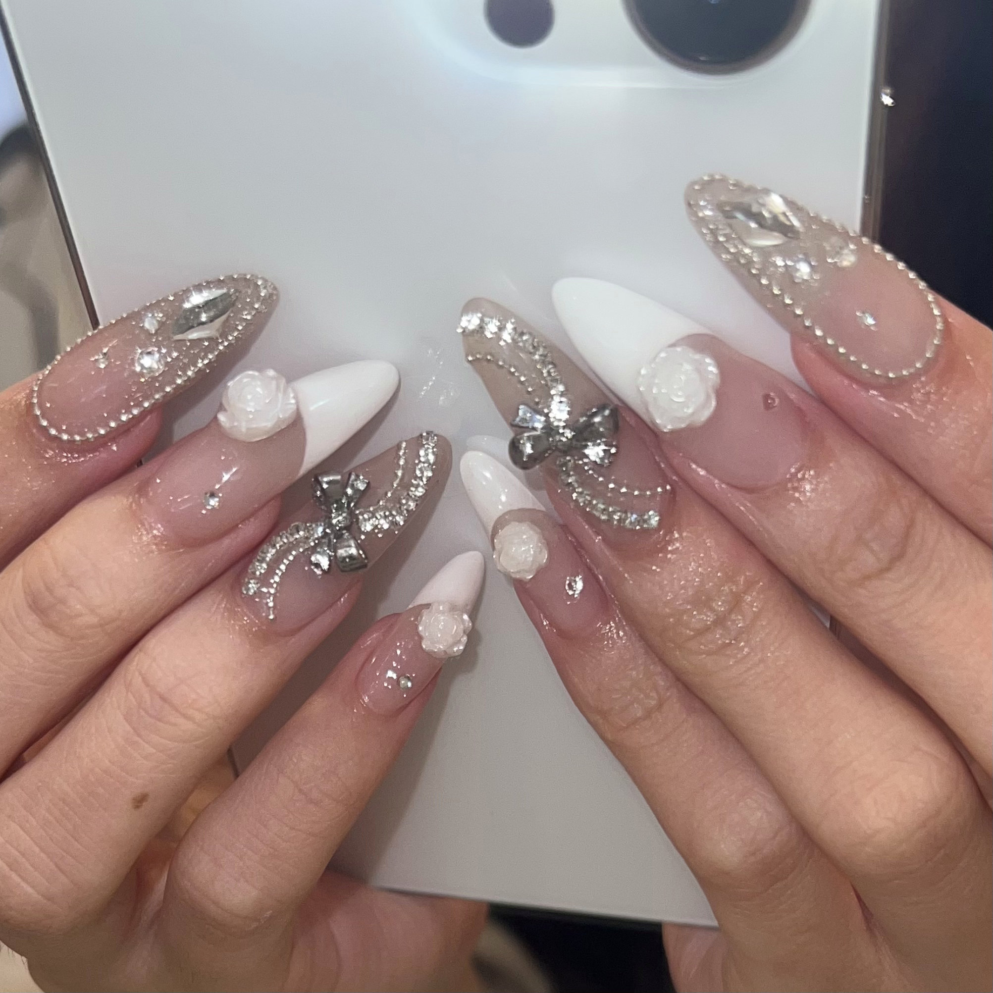 A.rina__trunail