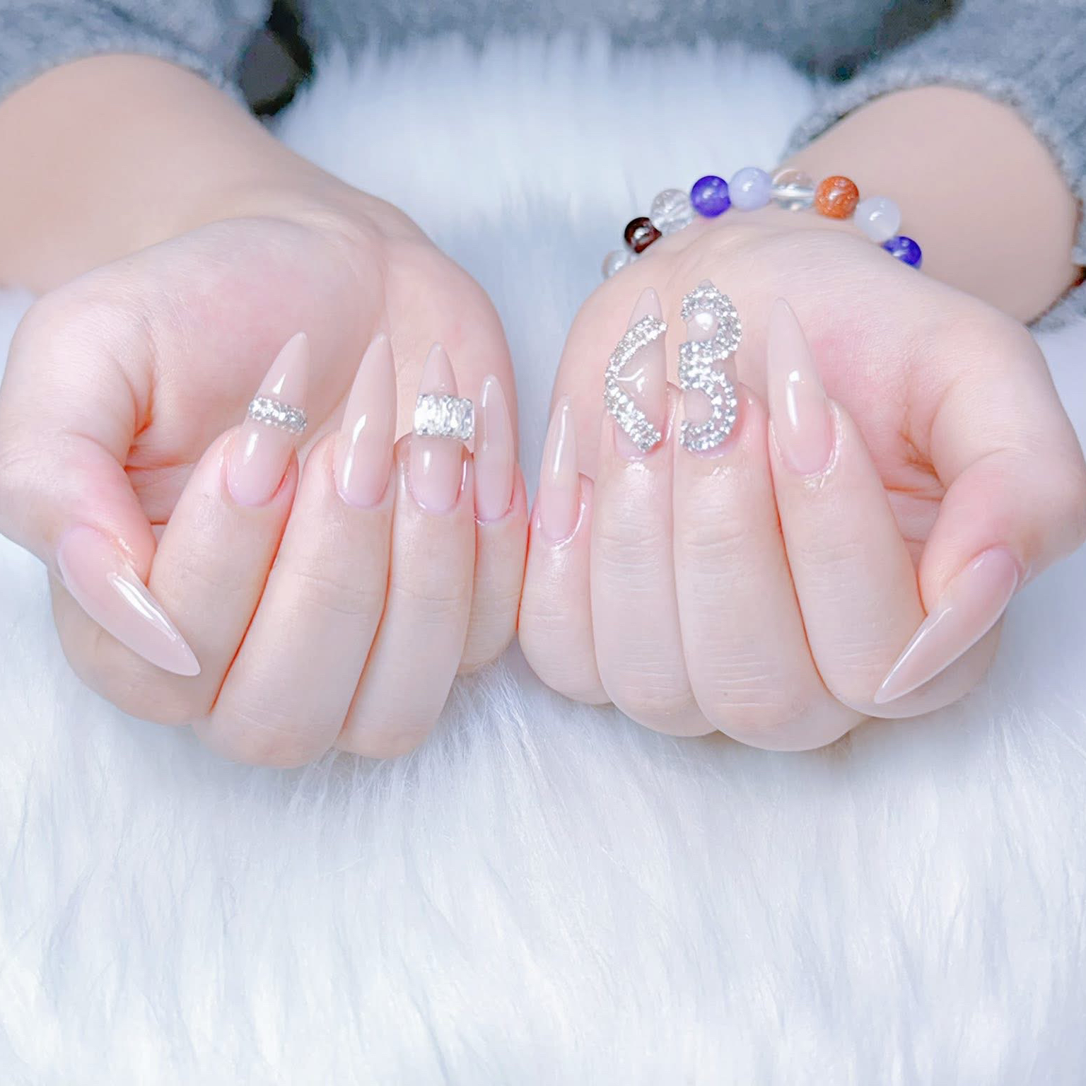 GOHOUBI_Nail