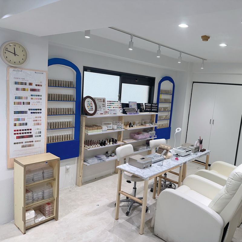 T&D nail salon