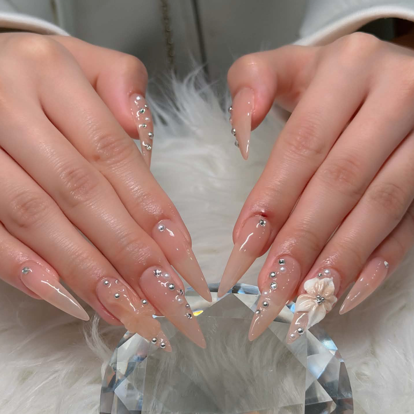 Mi.nail.Momoko