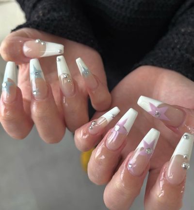 （チップ長さ出し）フレンチデザイン＋パーツ2個付け120分