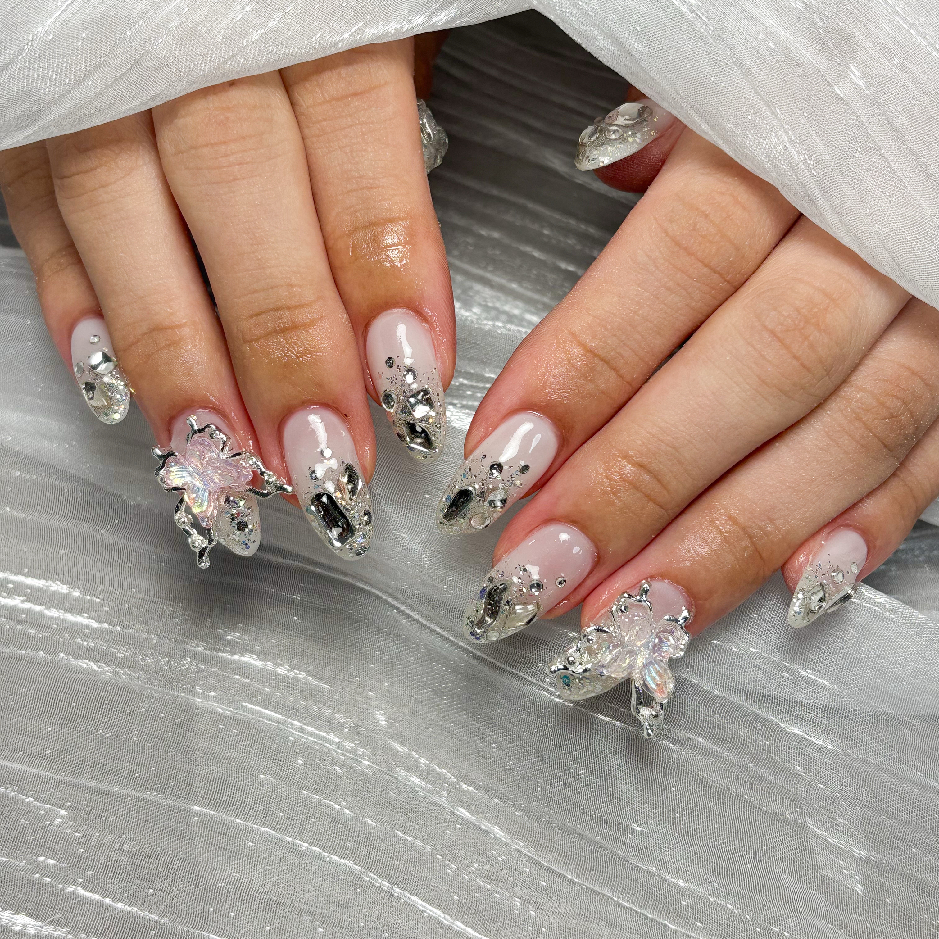 Lia__nail