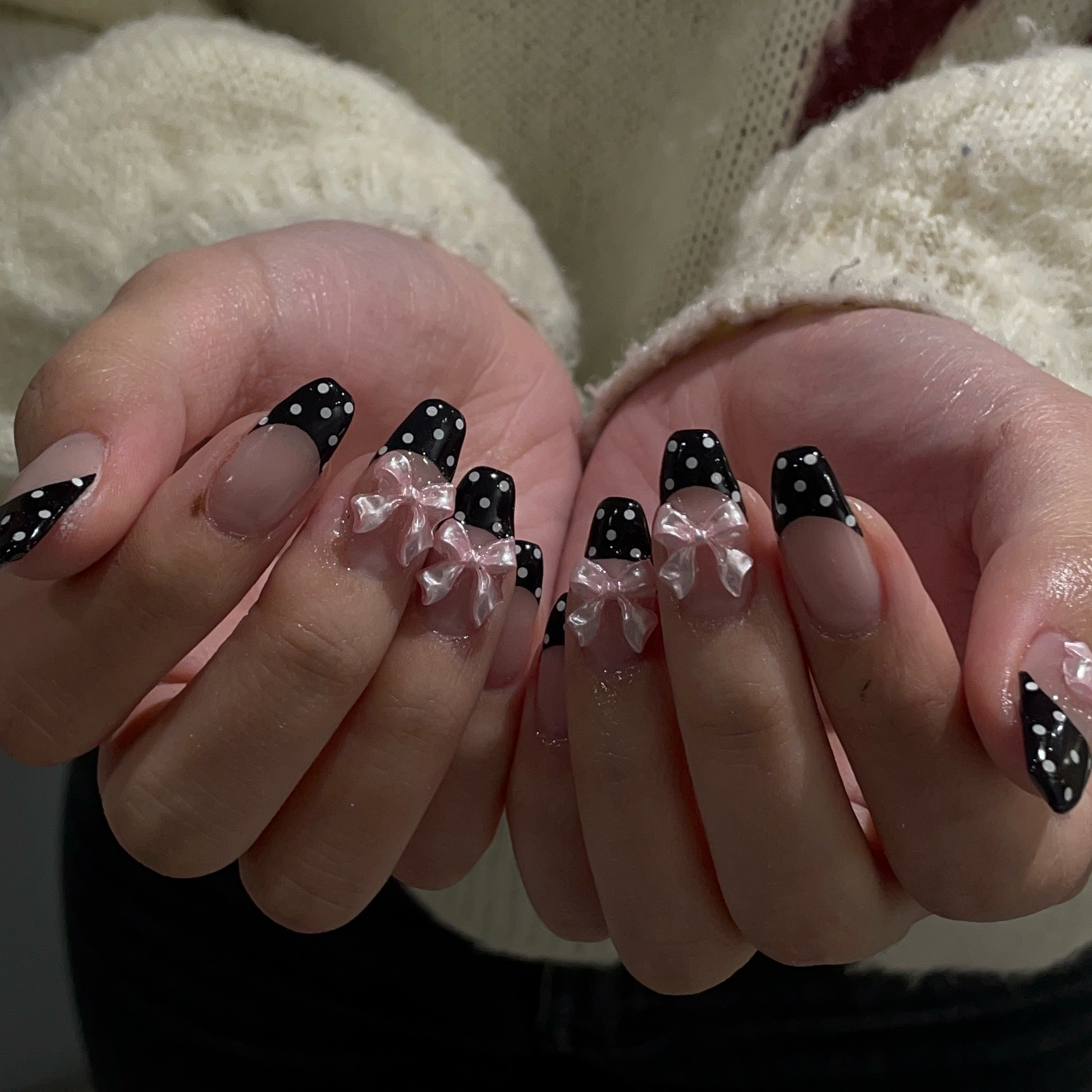 melo_nails.