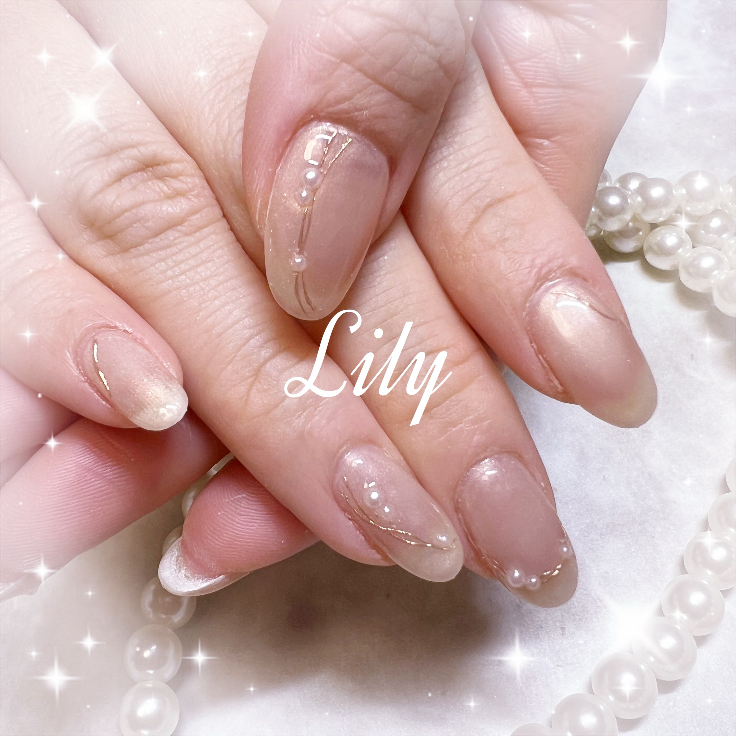 Lily.nail