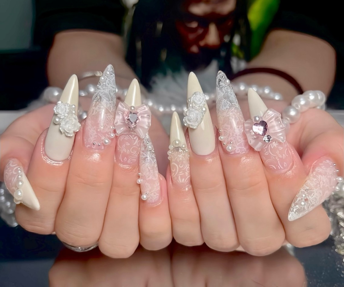 Julie_nail