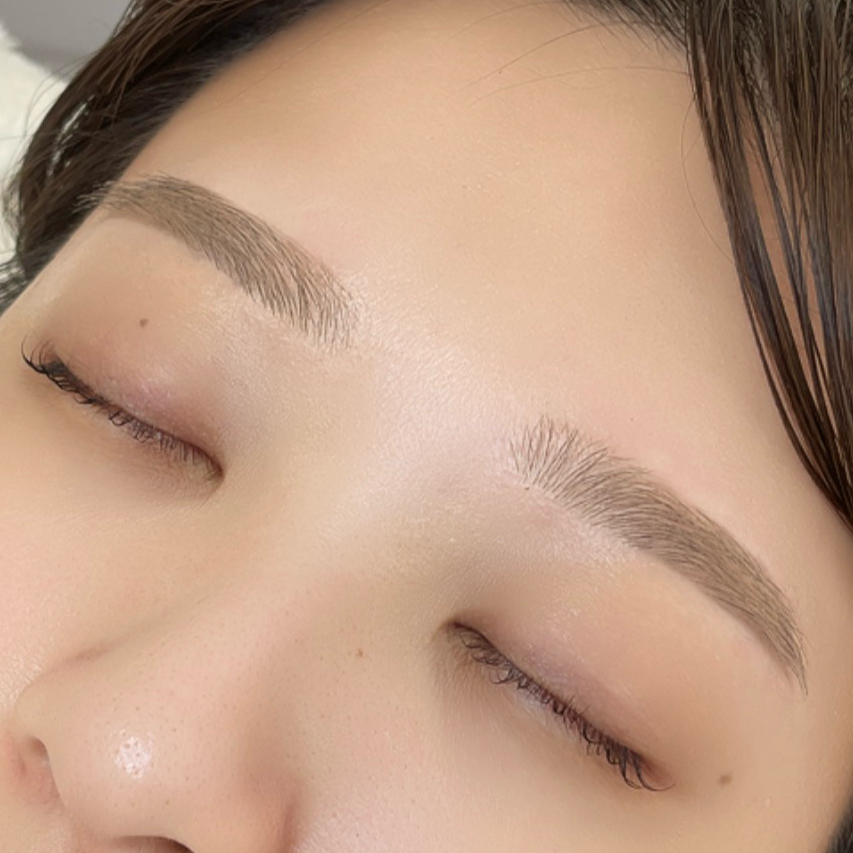 rika.eyeblow