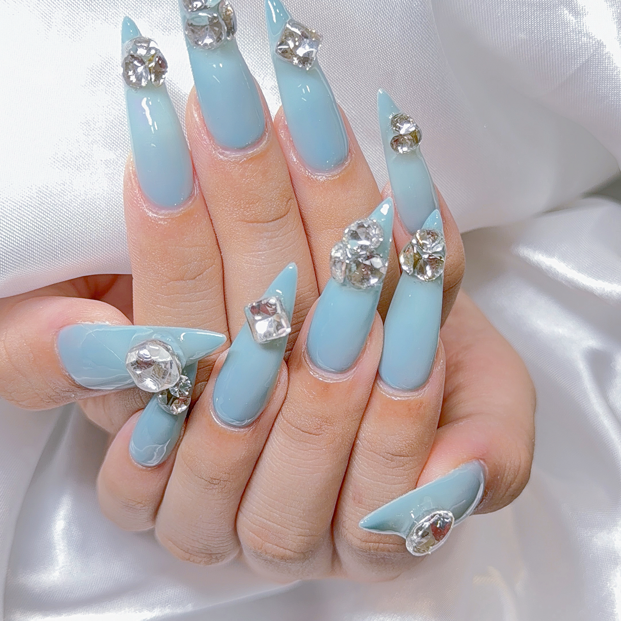 kira.Lilynailstudio