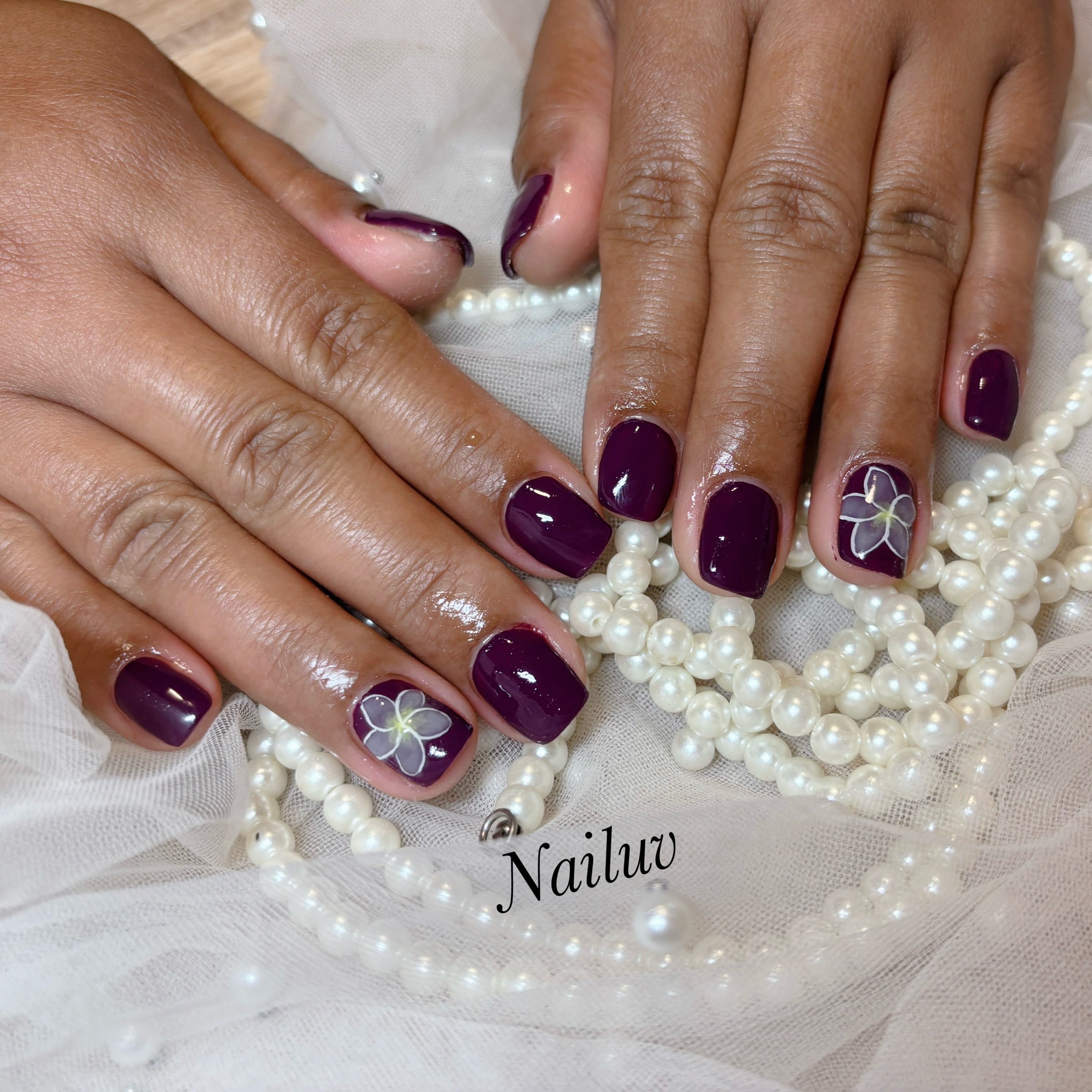 Nailuv