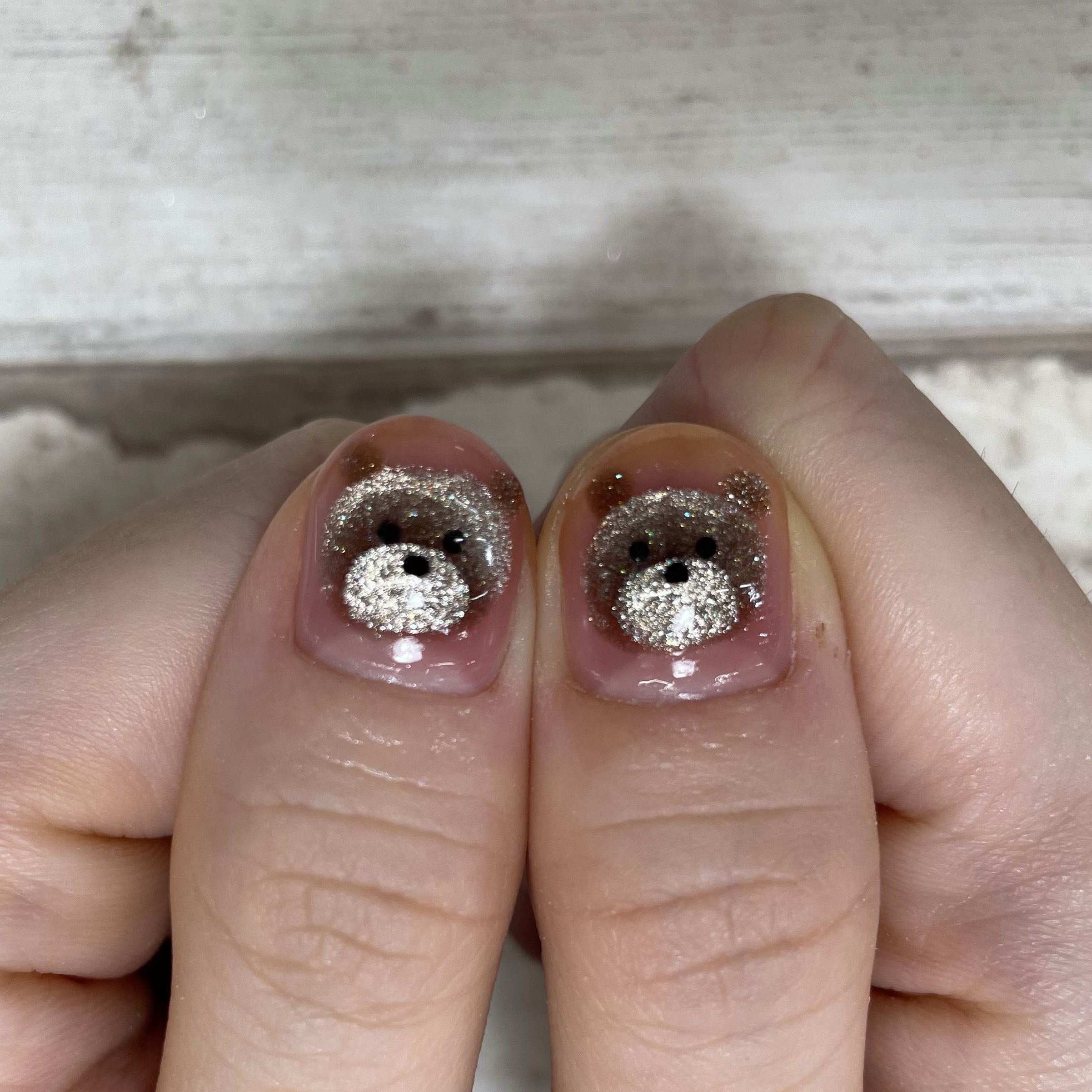 NAIL_akinyan