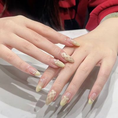 【 持ち込み】ゴージャスデザイン（時間内デザイン、パーツ何本でもOK）
