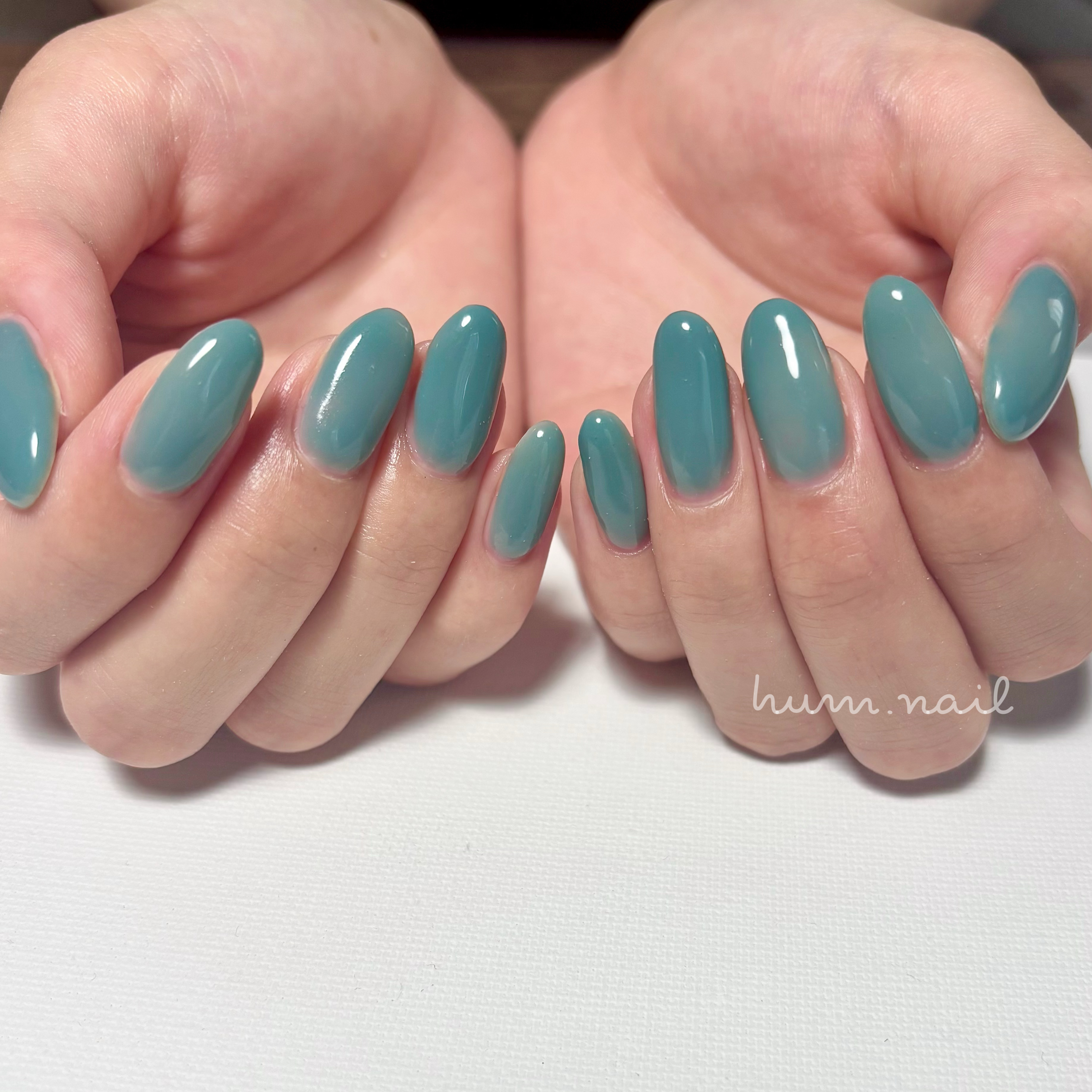 hum.nail