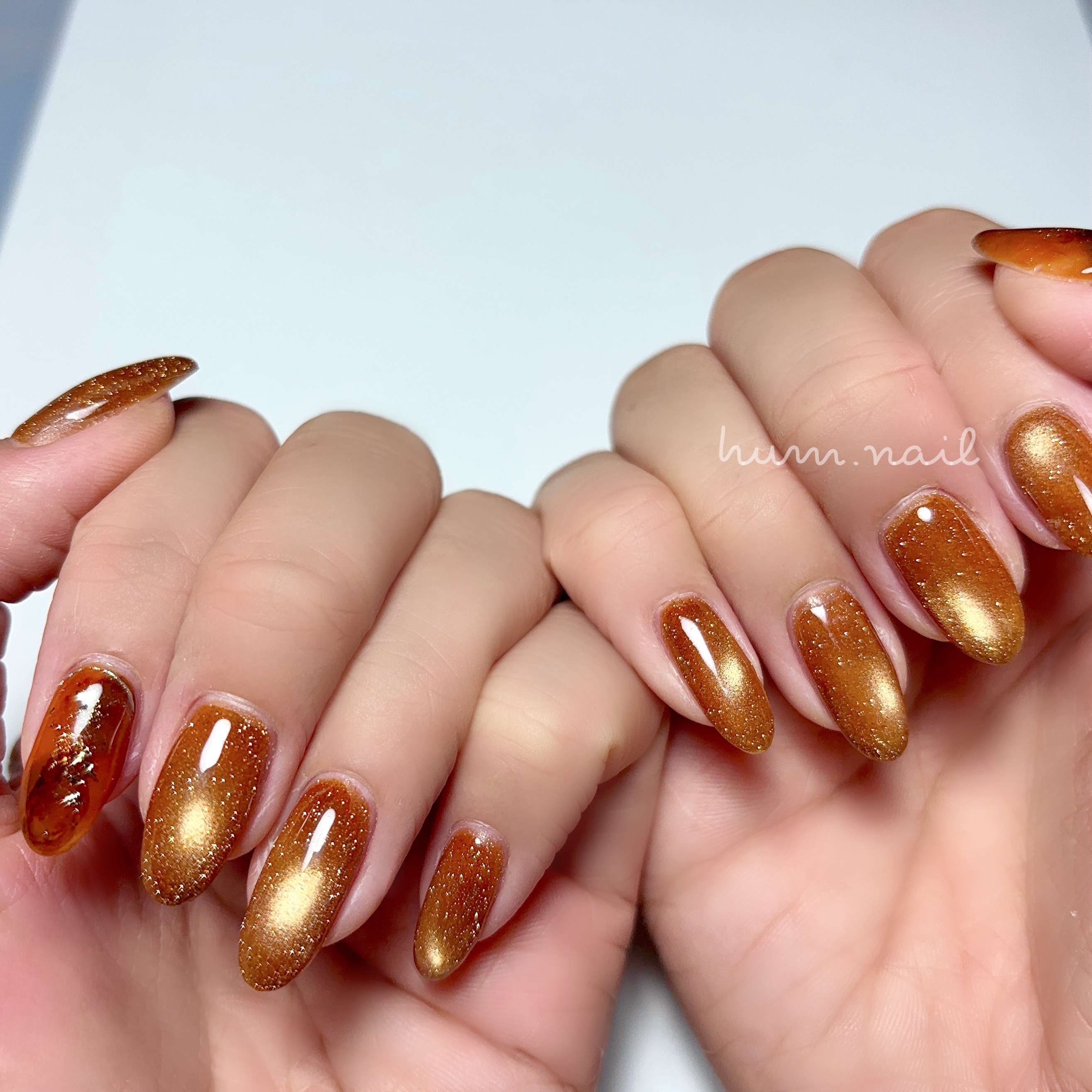 hum.nail