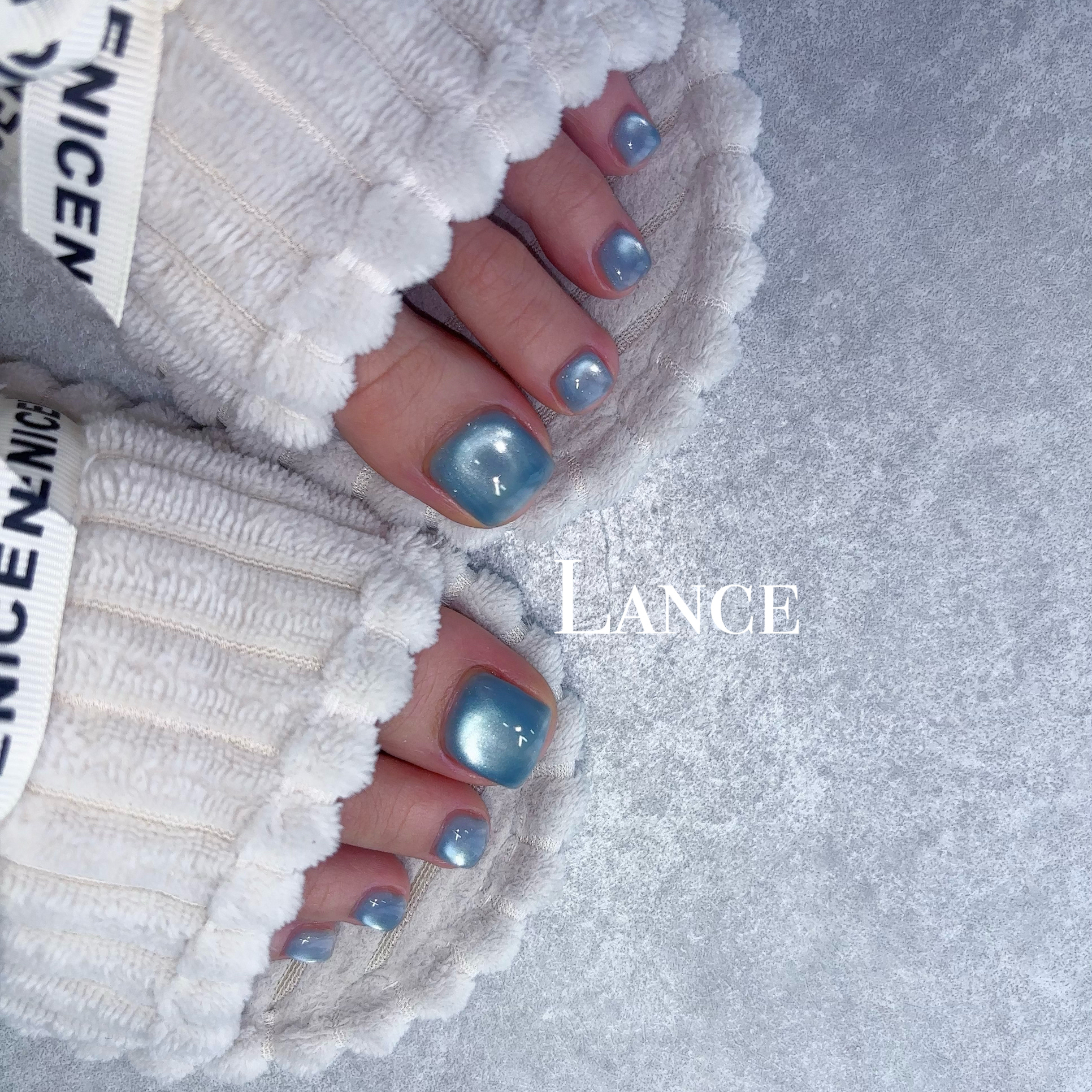 Lance.nail