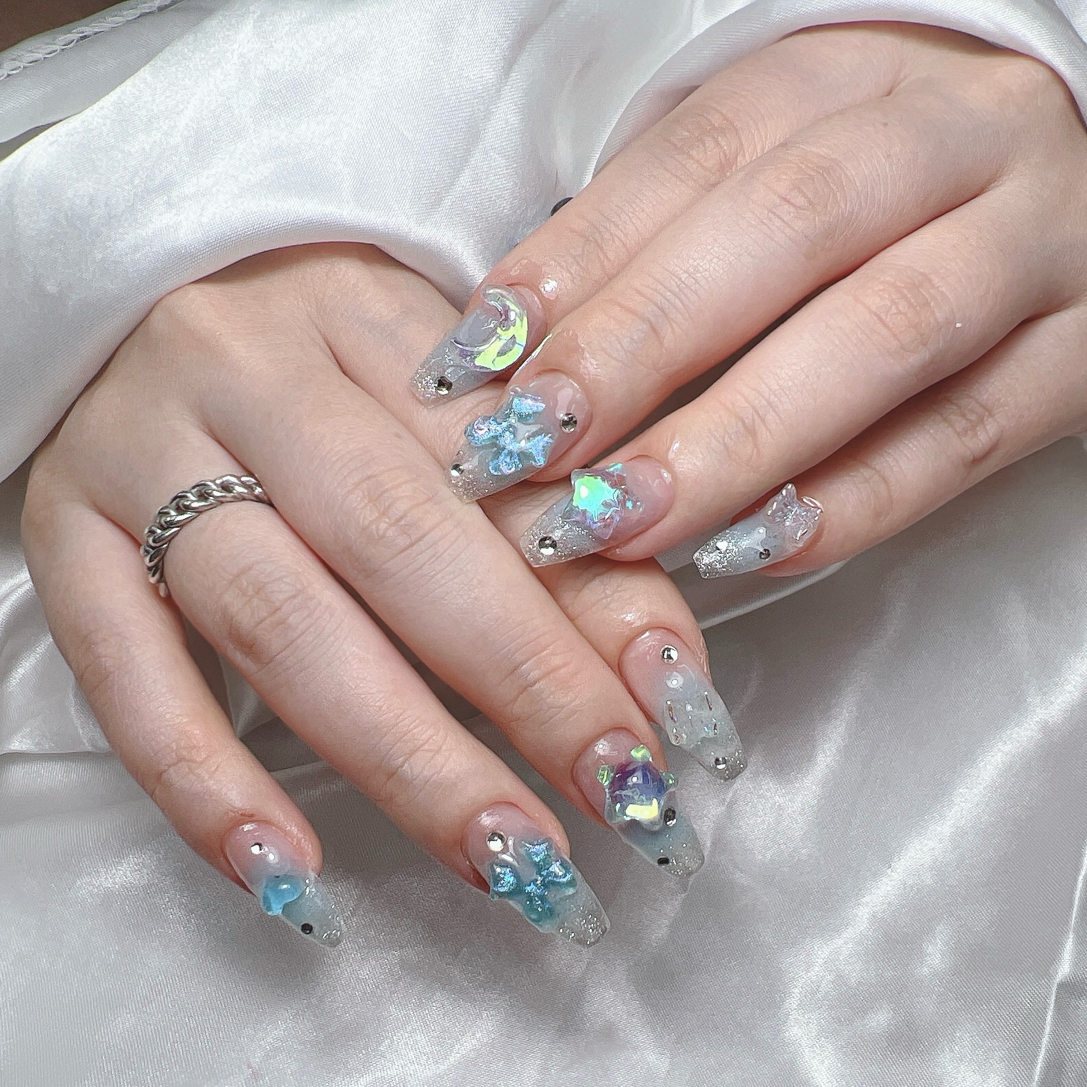 Har02_Nail