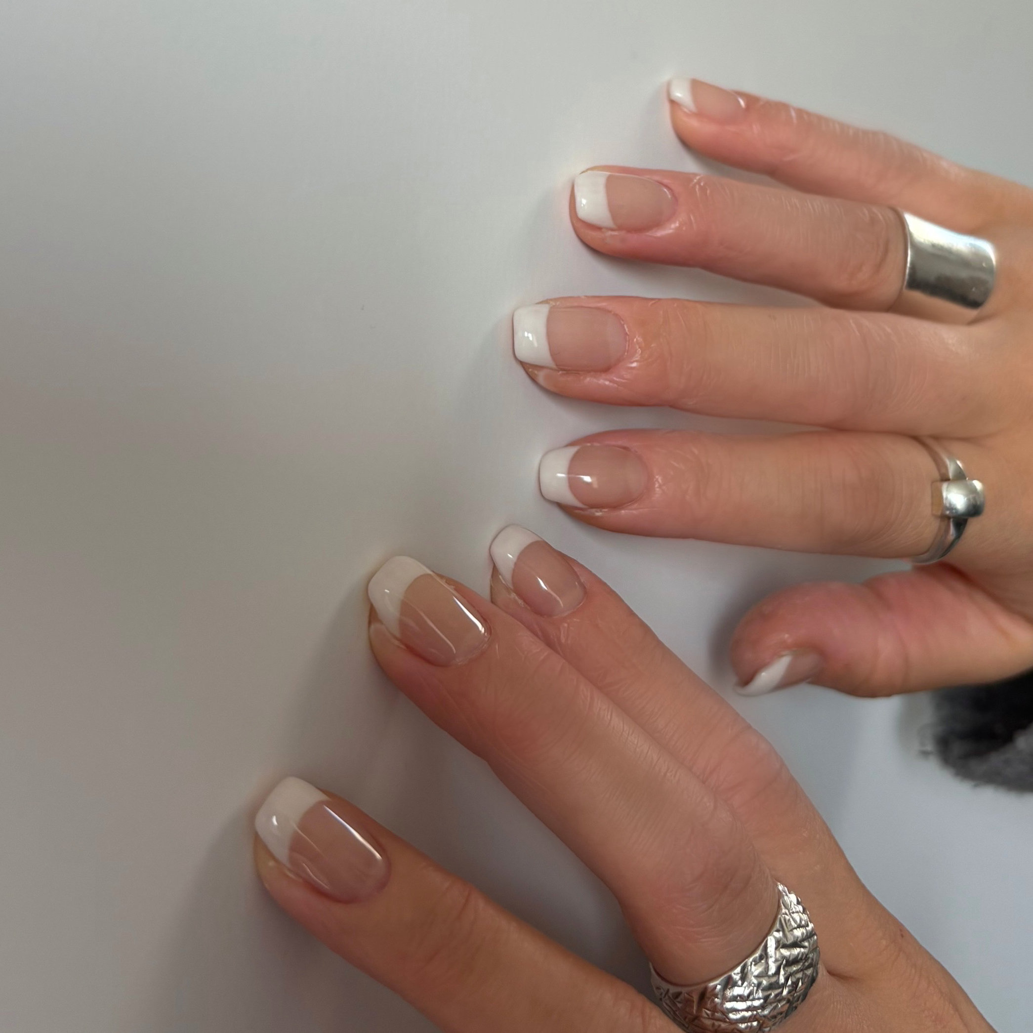 cloCHE__nail