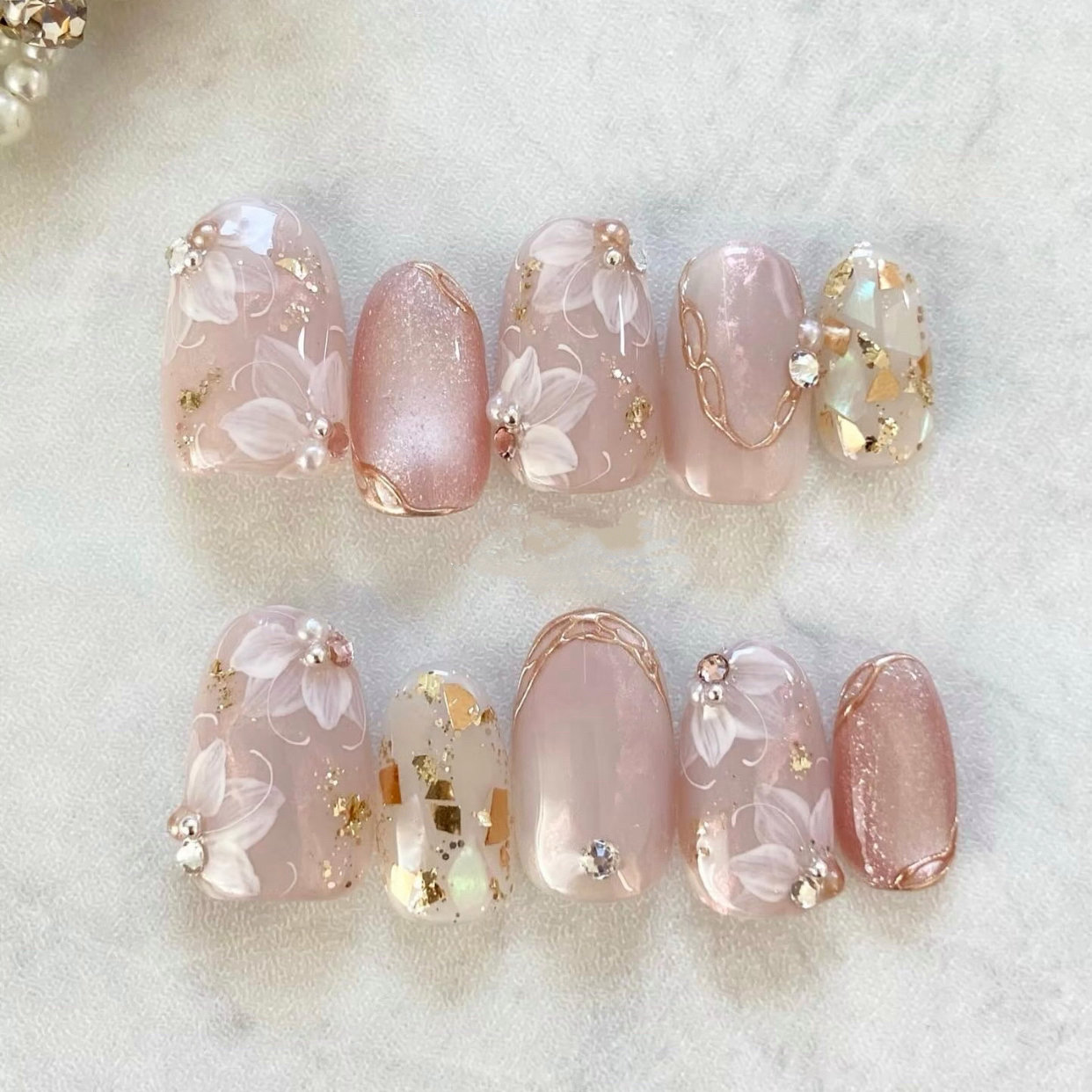 Hi_nails