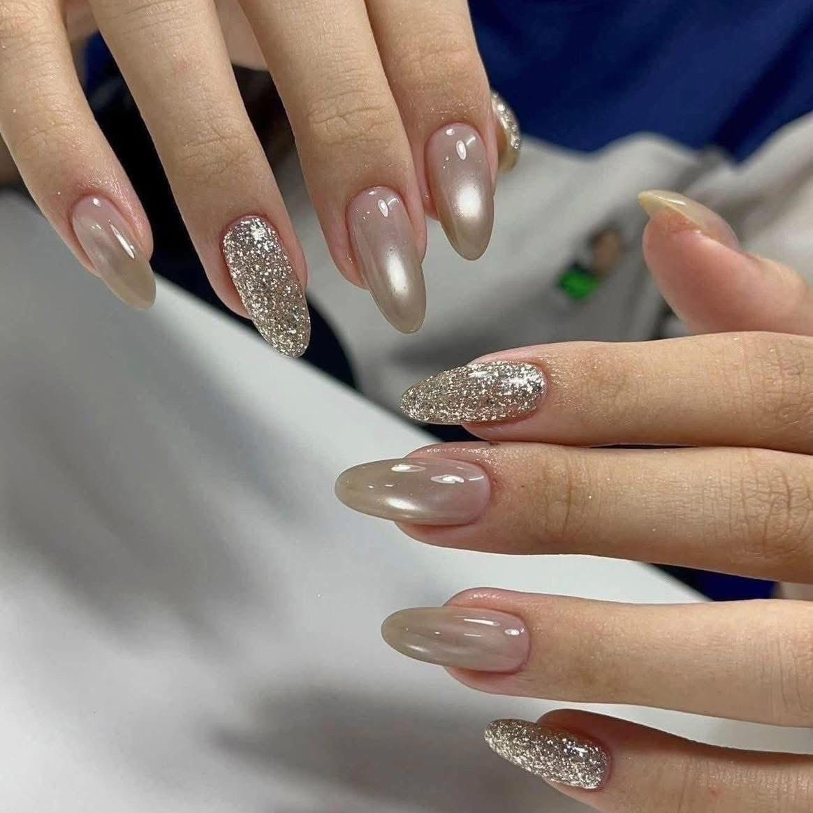 Julie_nail