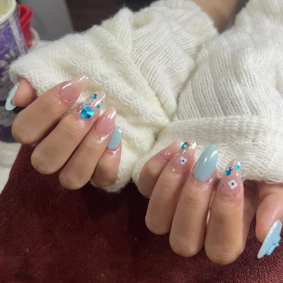 suki.Nail