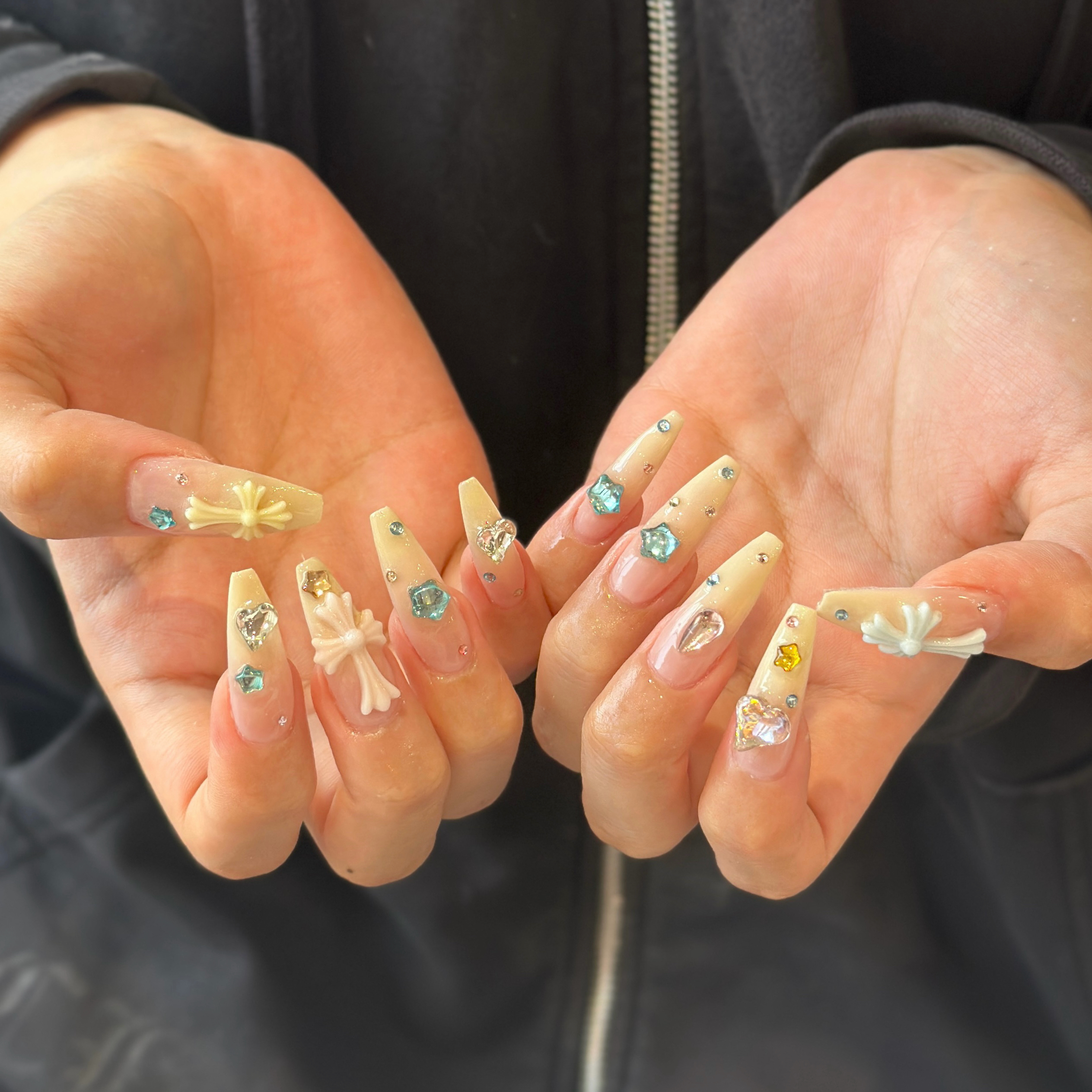 Aura.nailsalon
