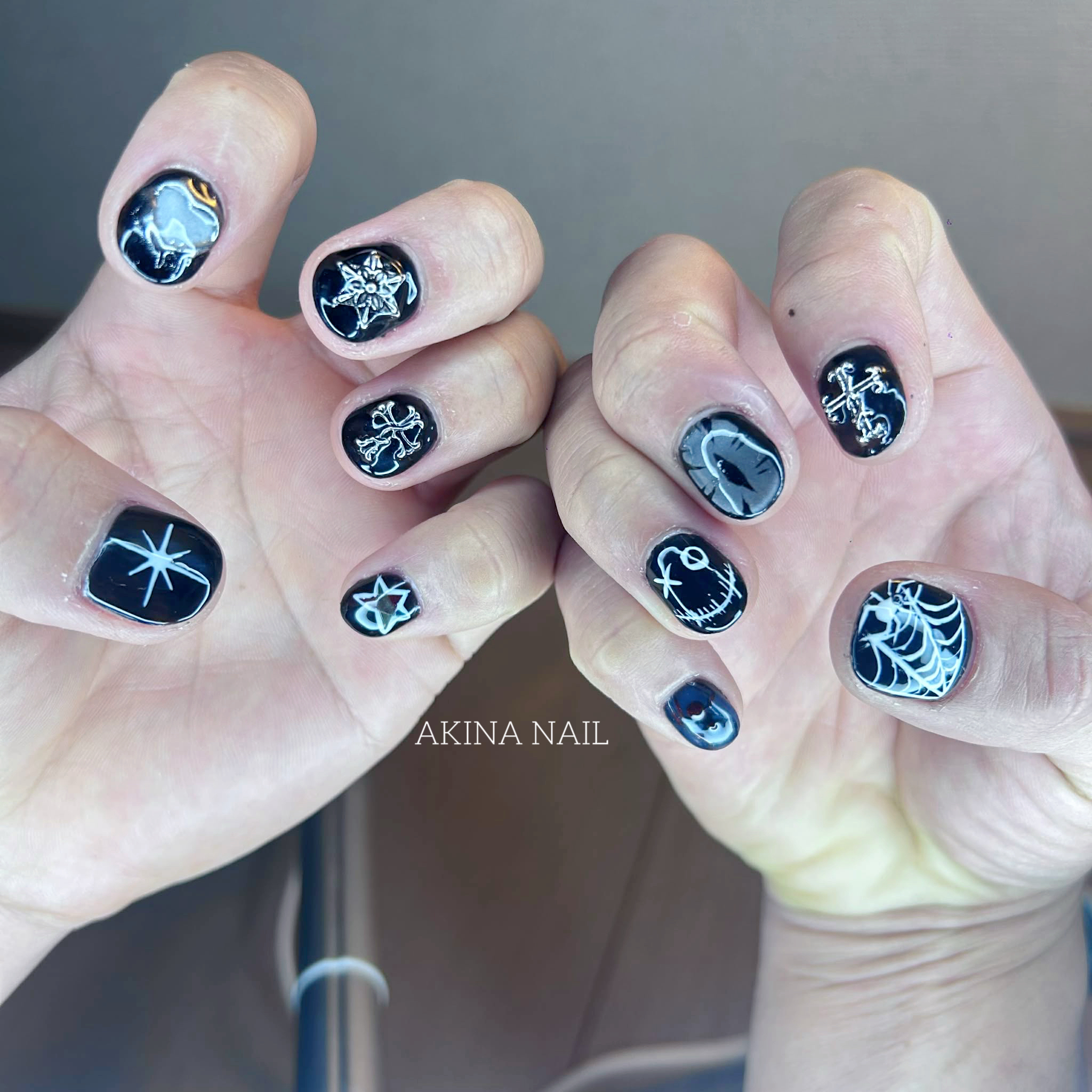 Mirai_Nails