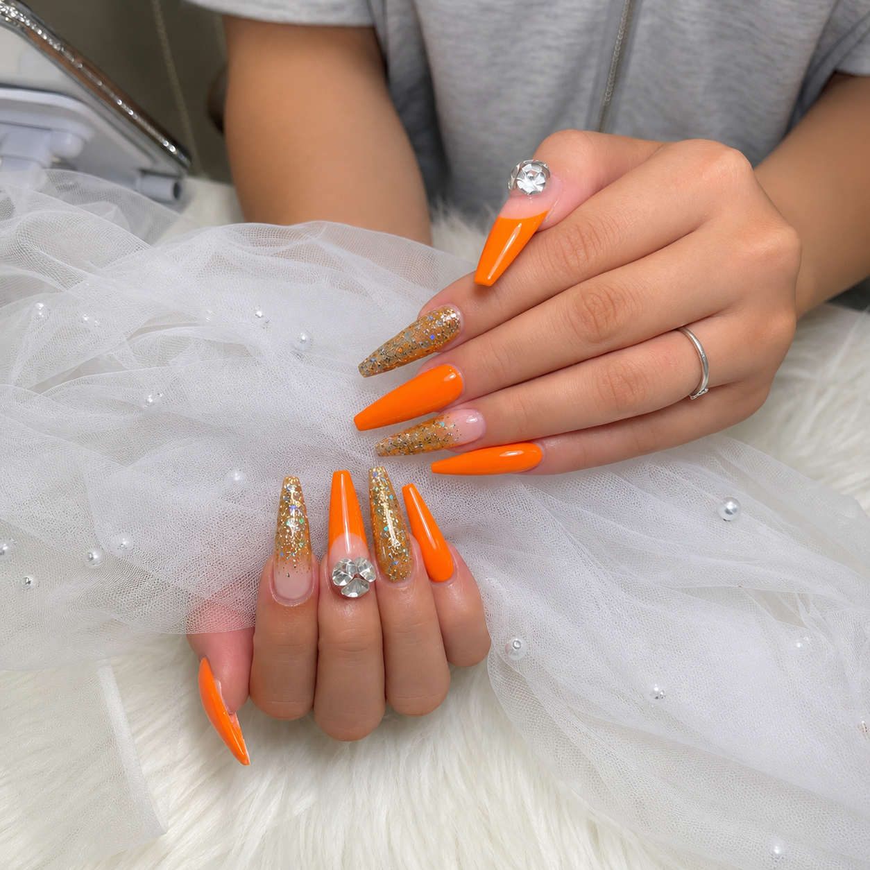 Bara_Nails