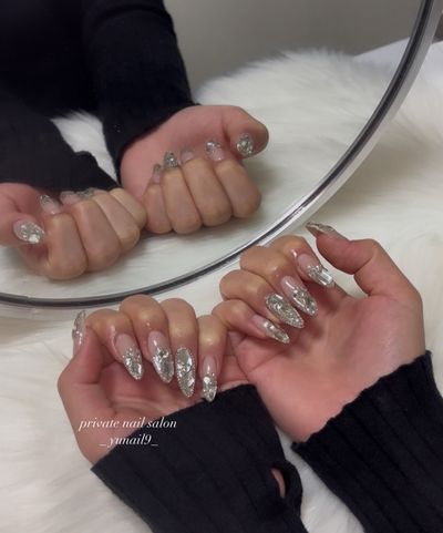 自爪シンプルデザイン