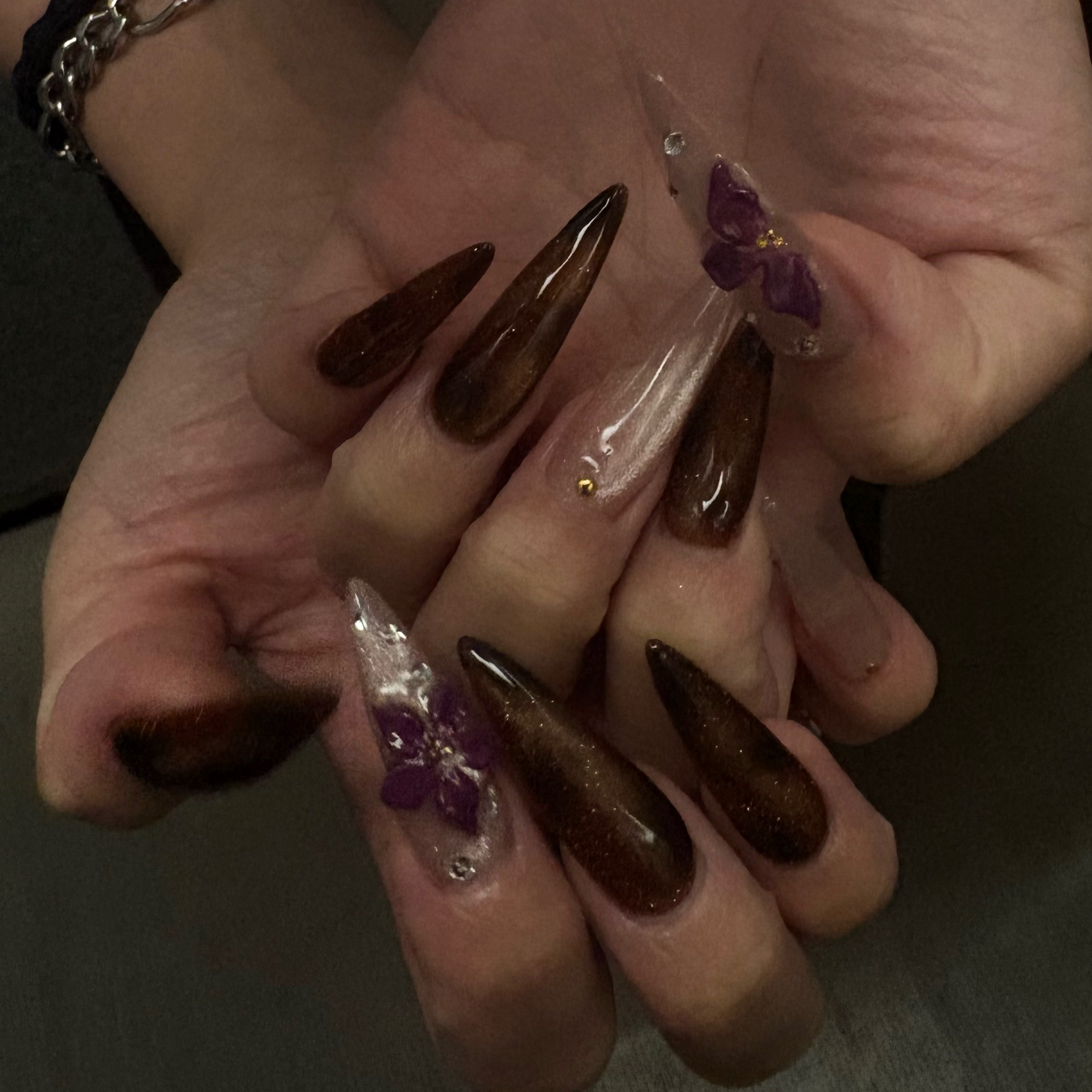 aoi._trunail