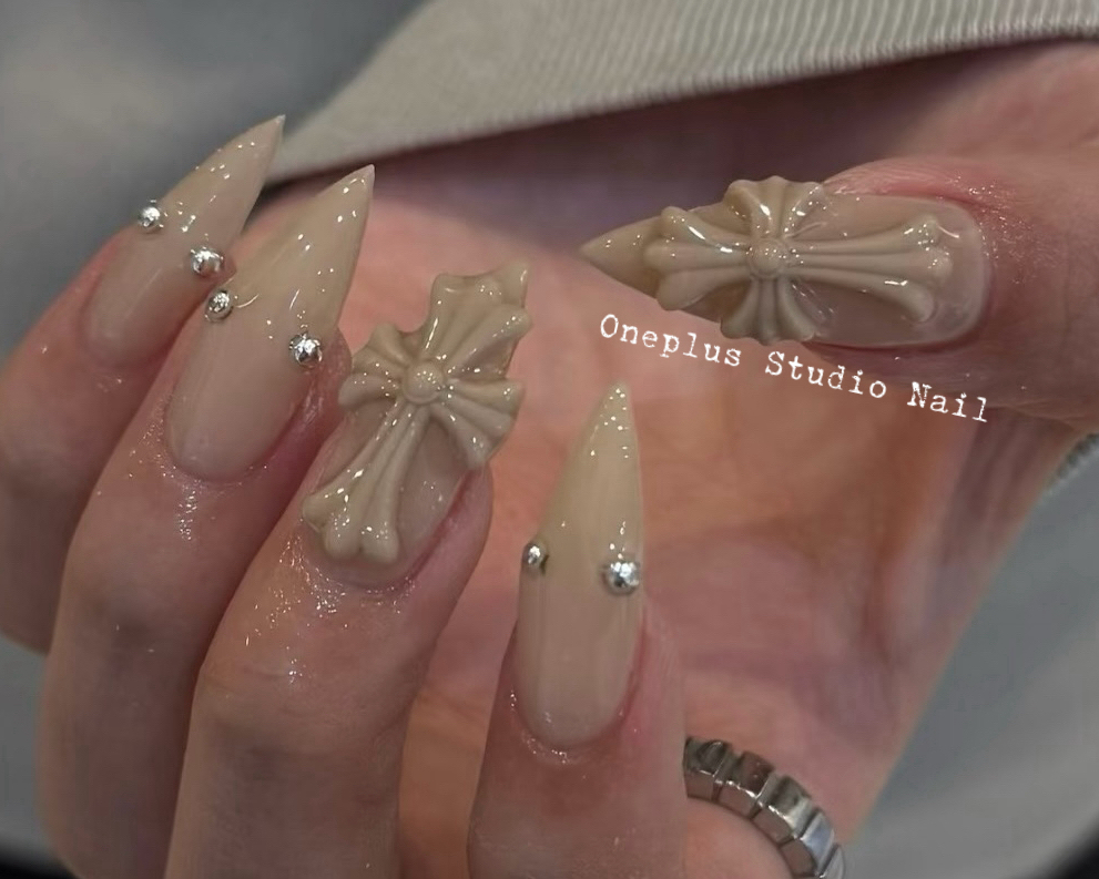 One_plus_nail_salon