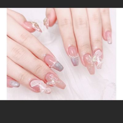 【長いネイルがかわいい！】長さ出し10本＋
アートフリーコース★
