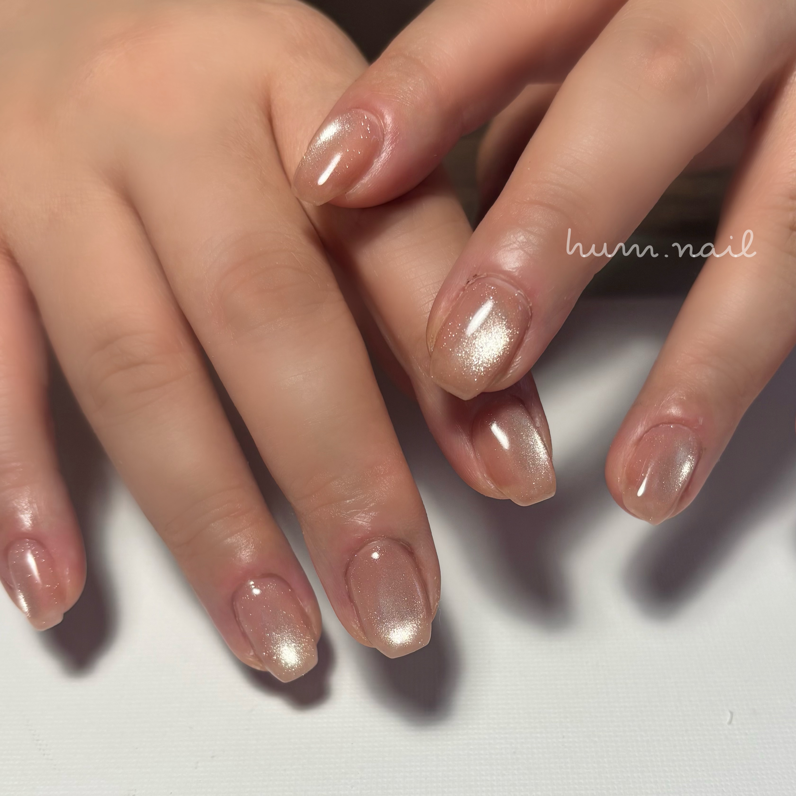 hum.nail