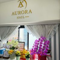 Aurora_nail