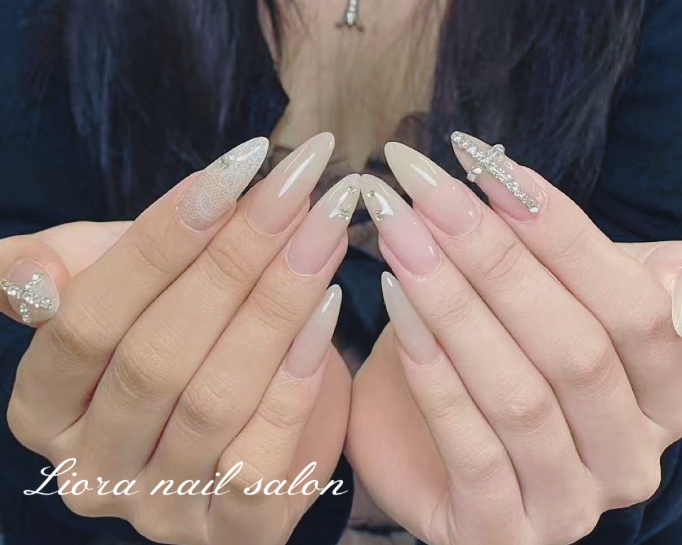 Liora_nail
