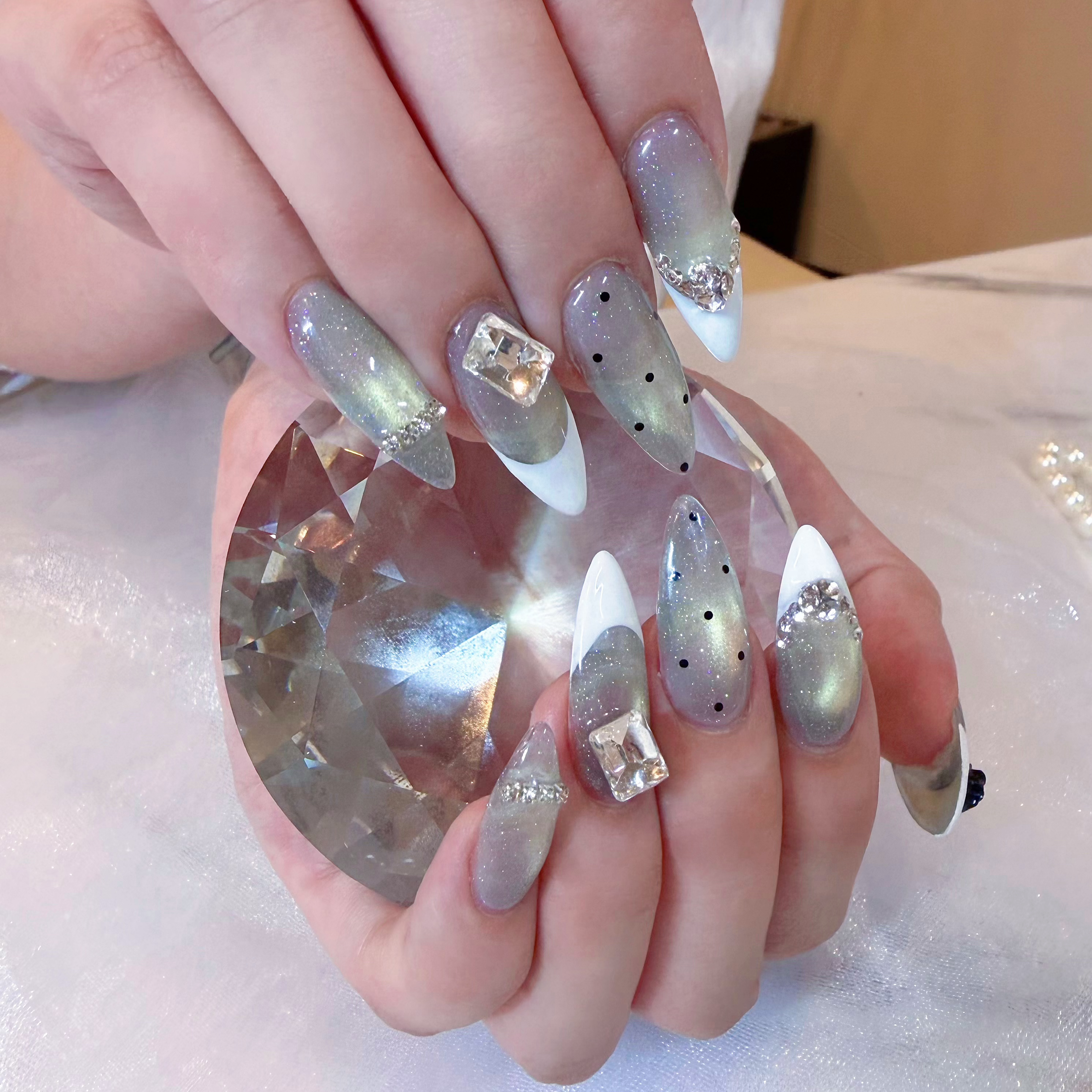 naomi_trunail