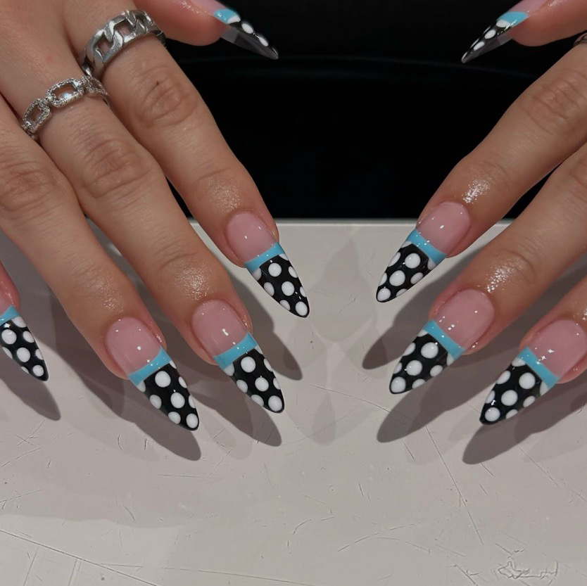 AMI_NAIL_KEBUKURO