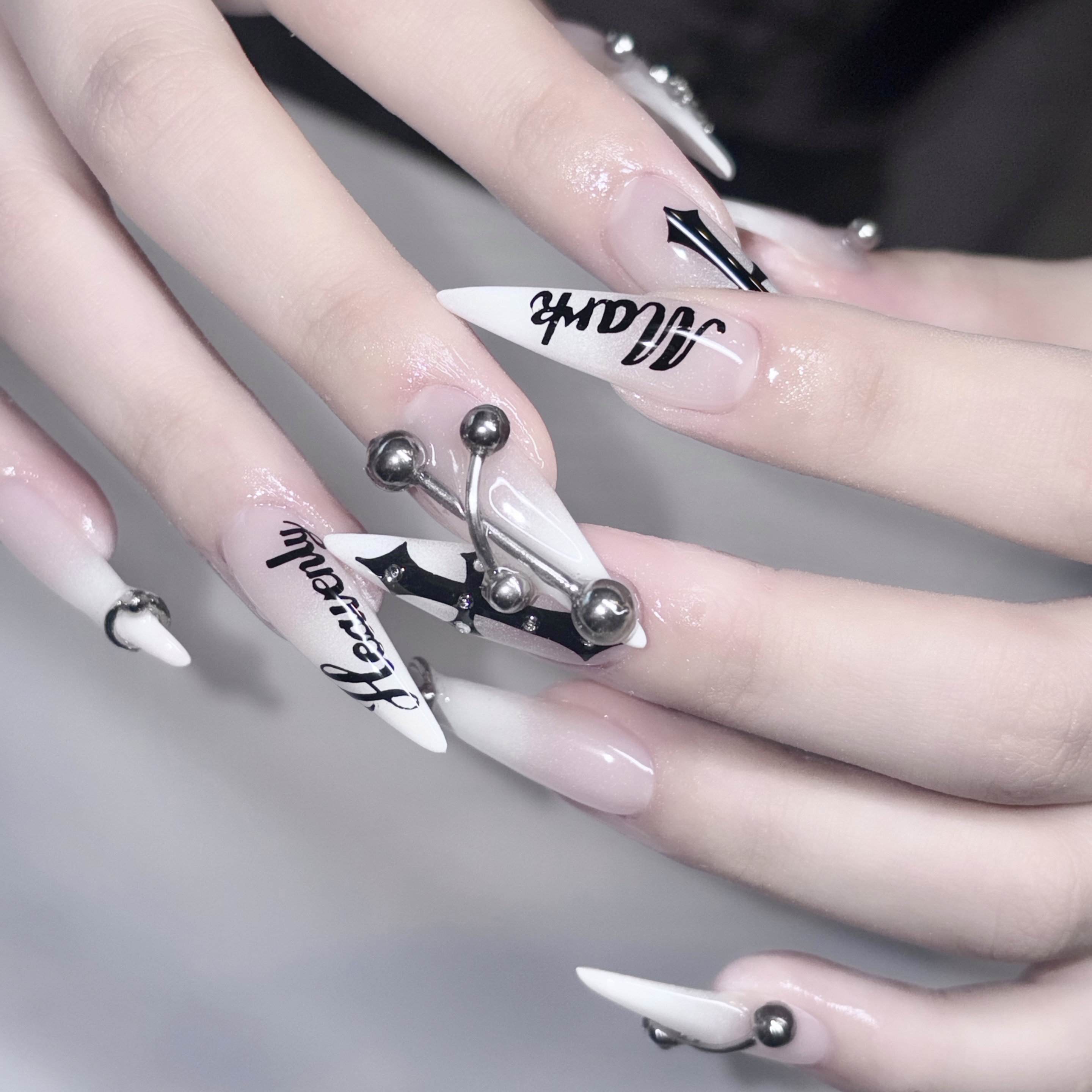 LOVEBOMBNAILS