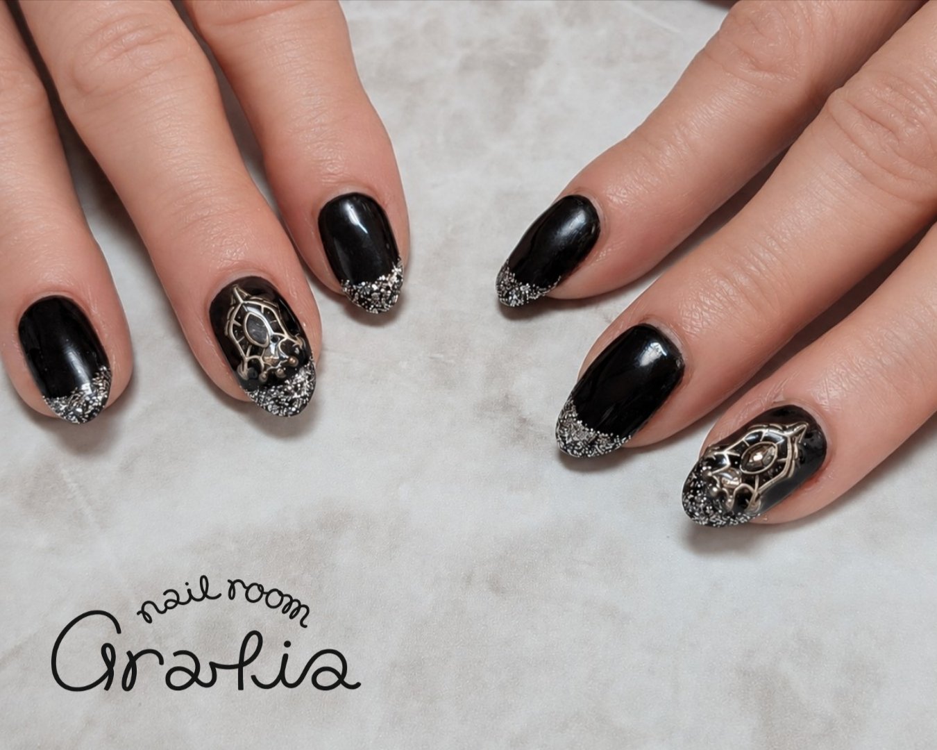 nail_room_gratia