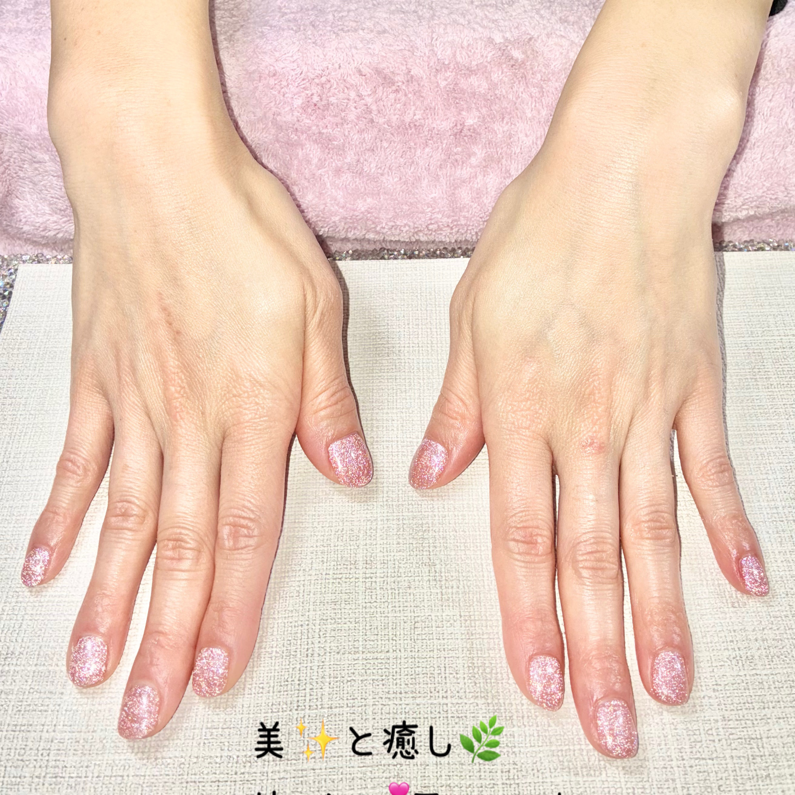 お手元の上品さ、抜け感が#フェミニン な#シアー 系🥂ジェルネイル💅