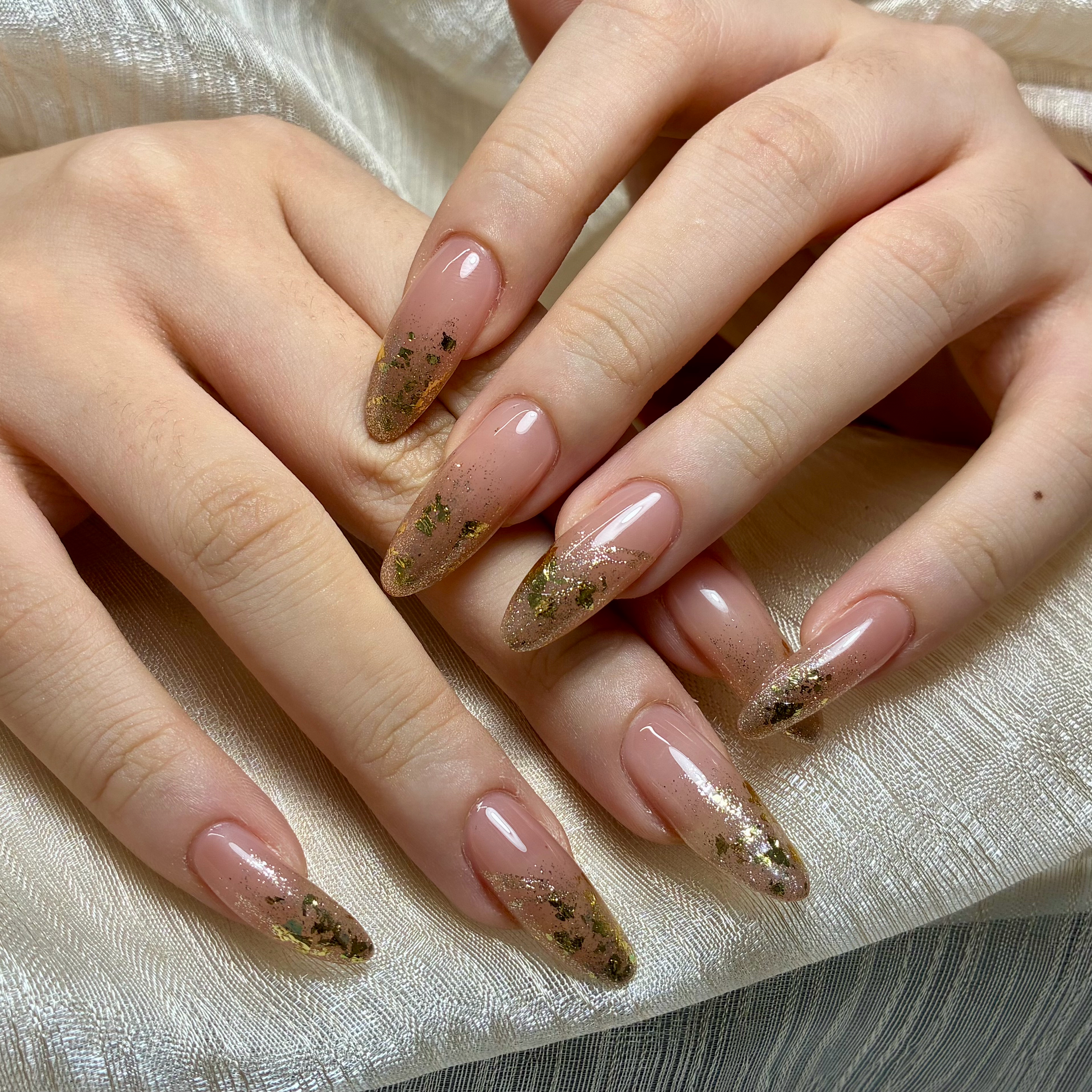 ri.nail_