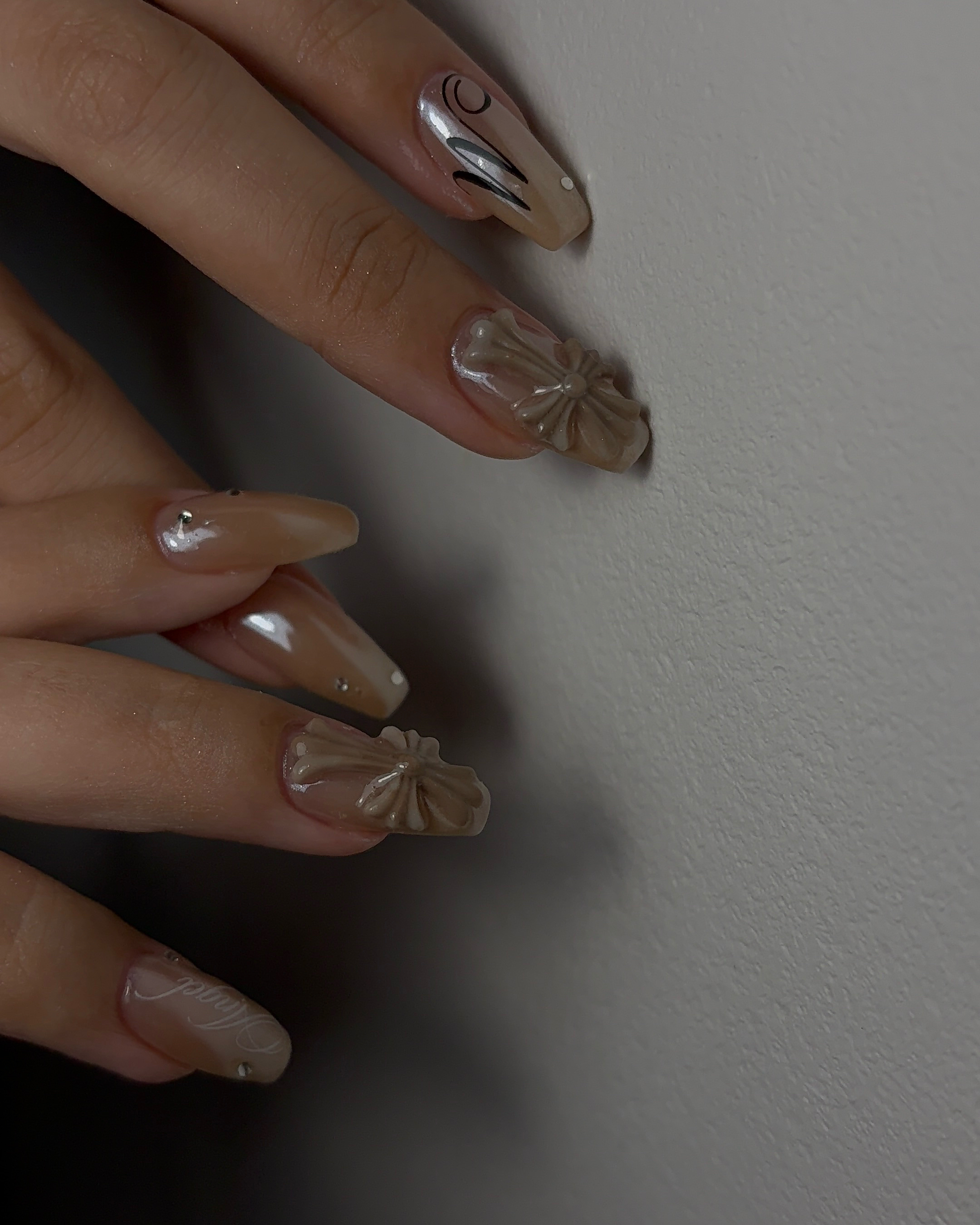 nuenail_halu