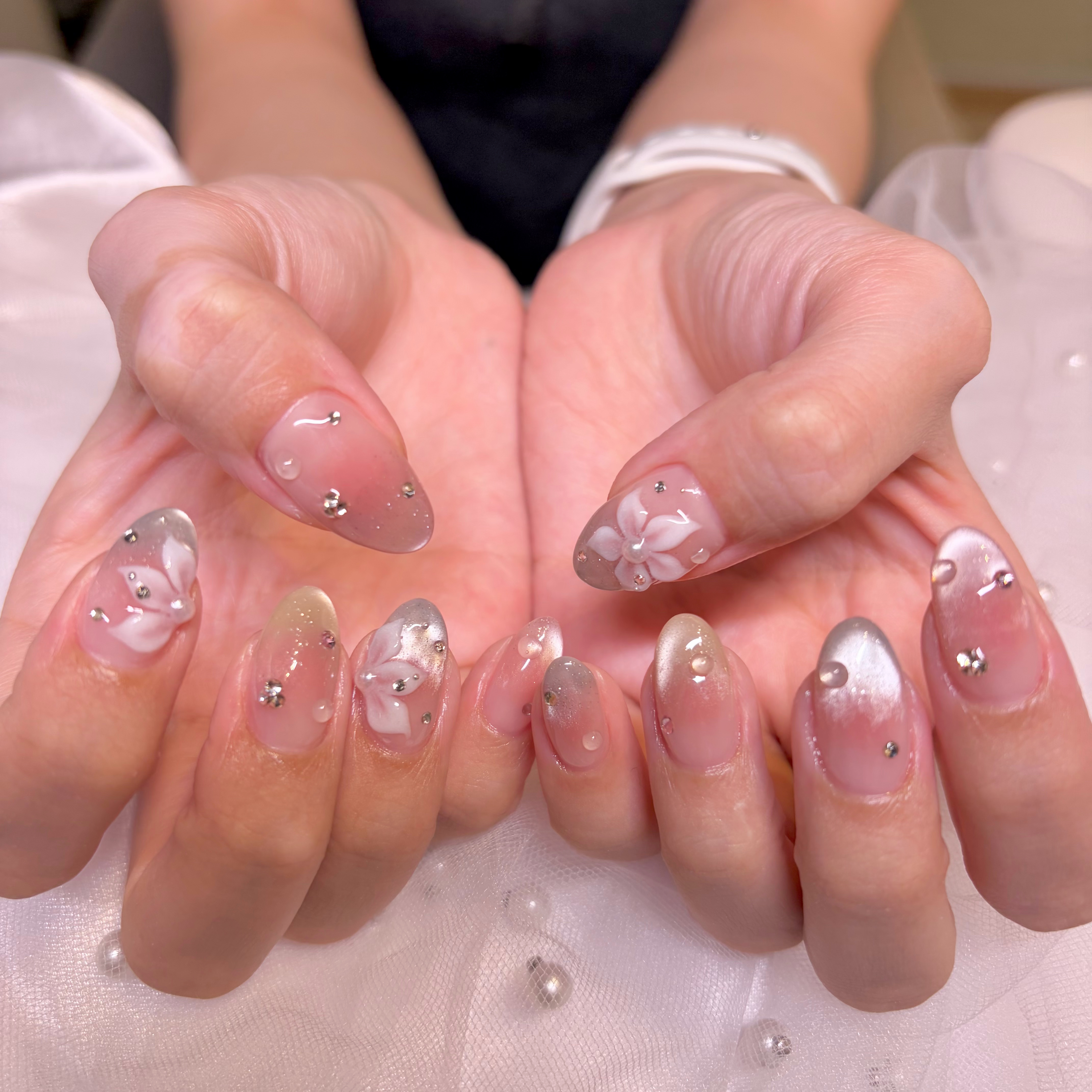 emu.nails