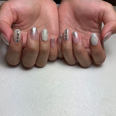 《オフ無料・10本中2〜4本アート⦆上品/シンプルデザイン💅