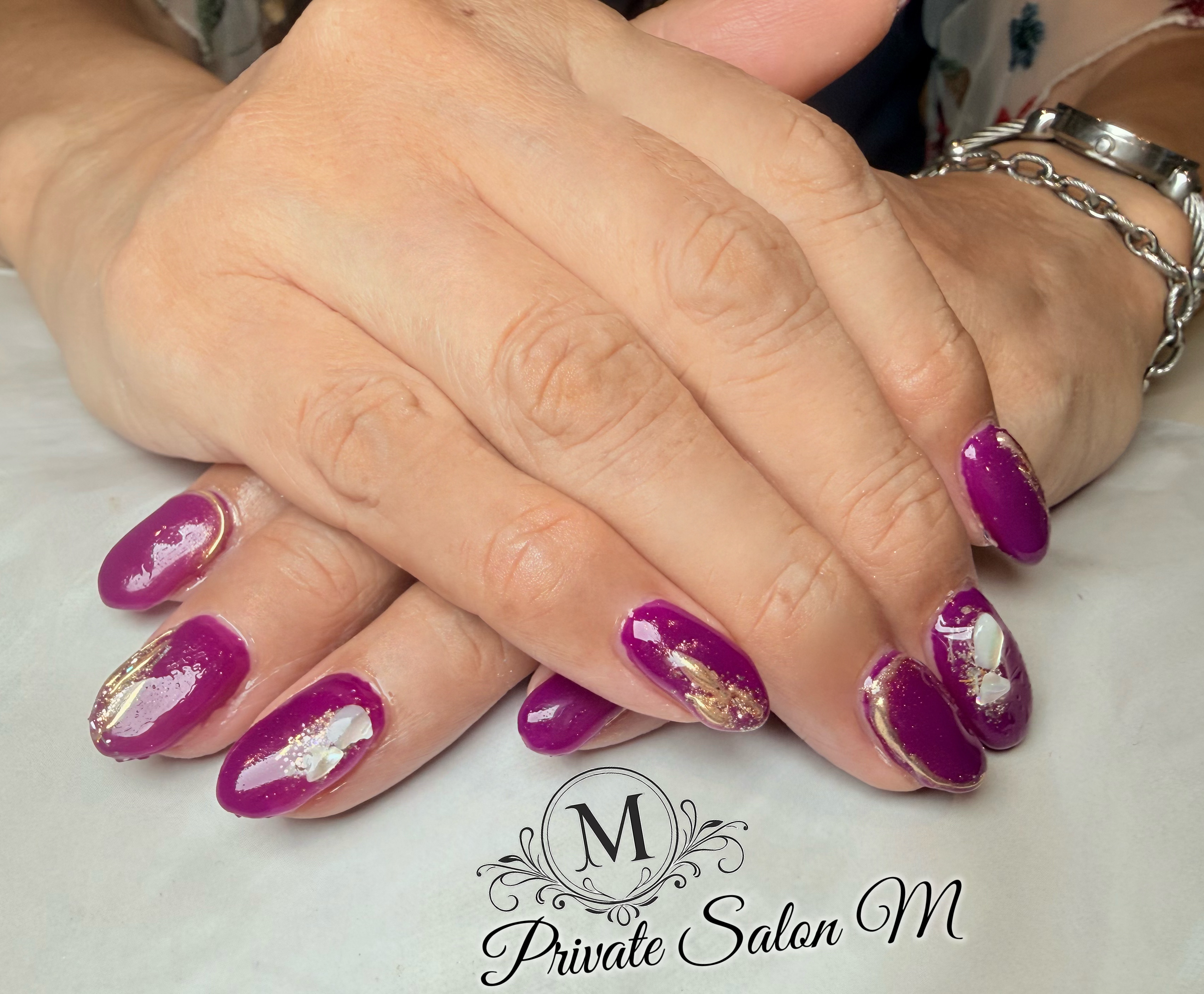 Private.Salon.M