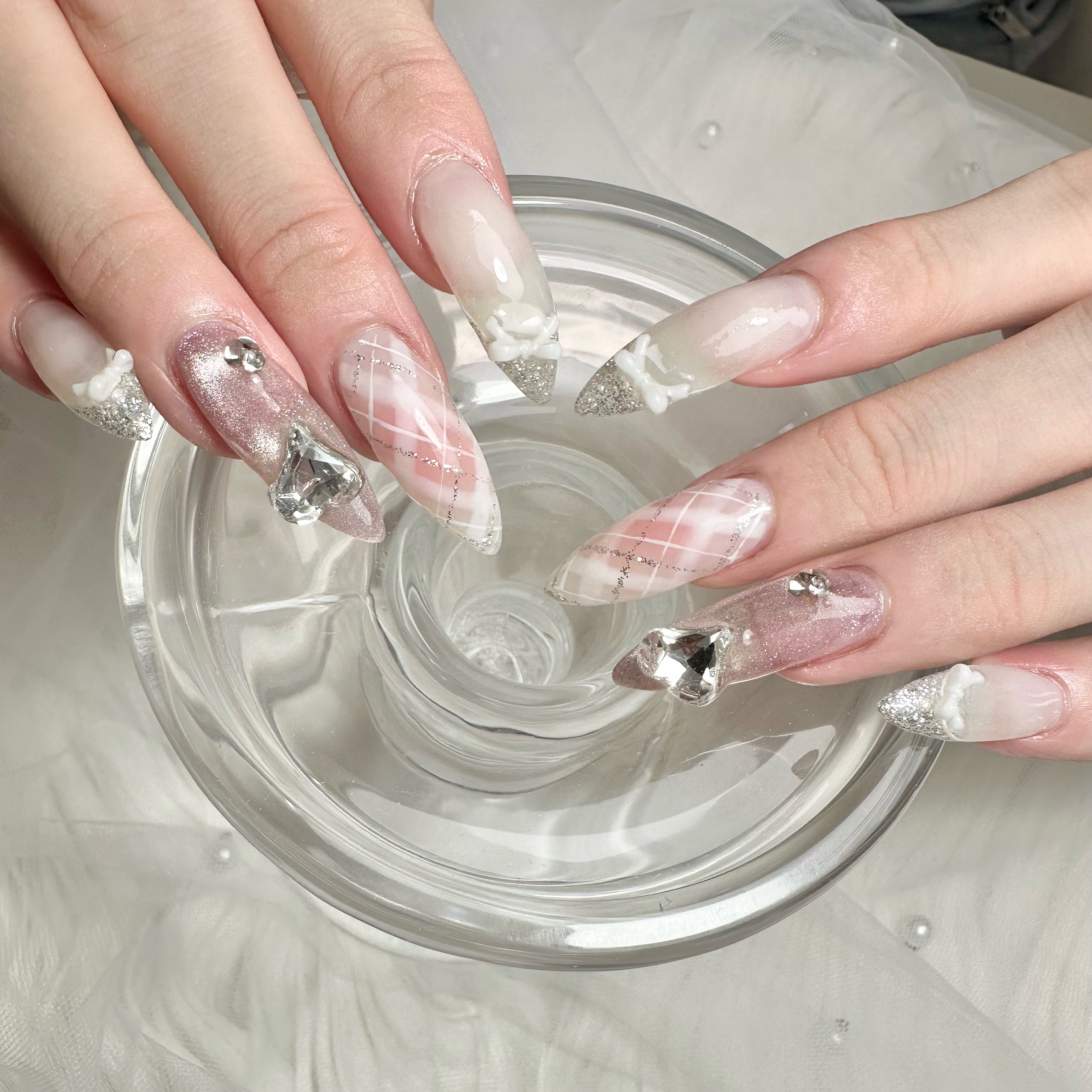 H.nail