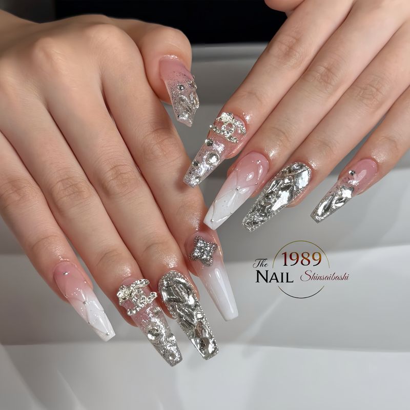 The 1989 Nail Salon 心斎橋店