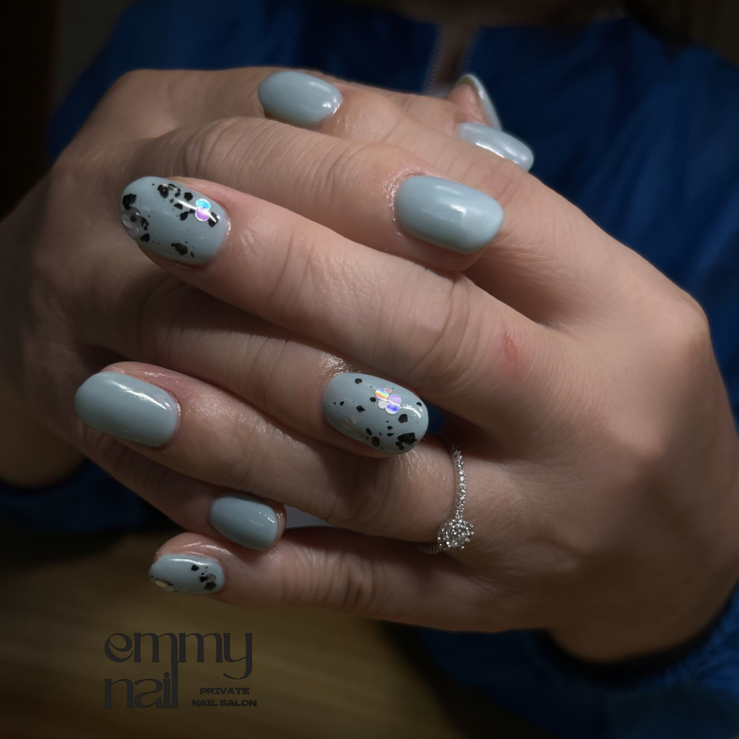 emmy_nail