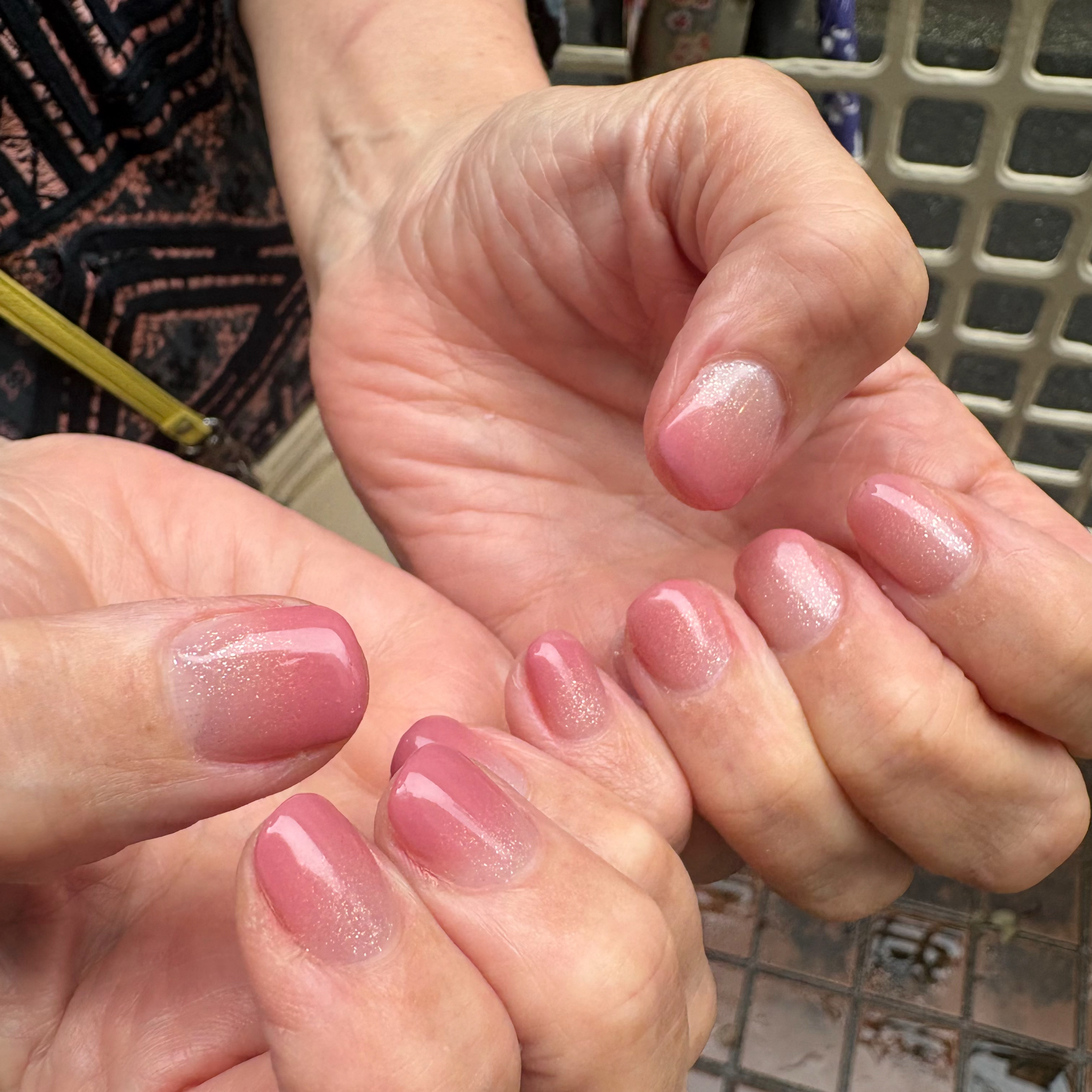 salonIRIS__nail