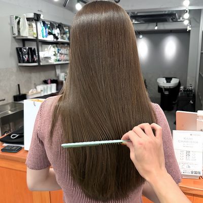 カラー/8500円